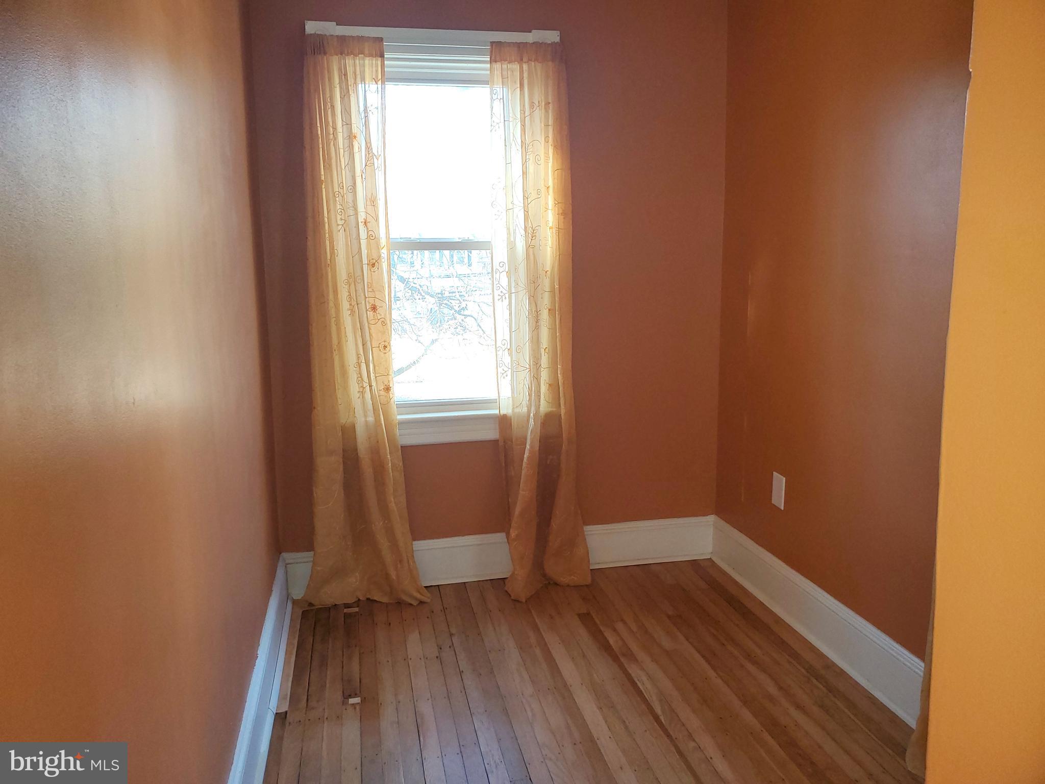 PERRYVILLE - Residential