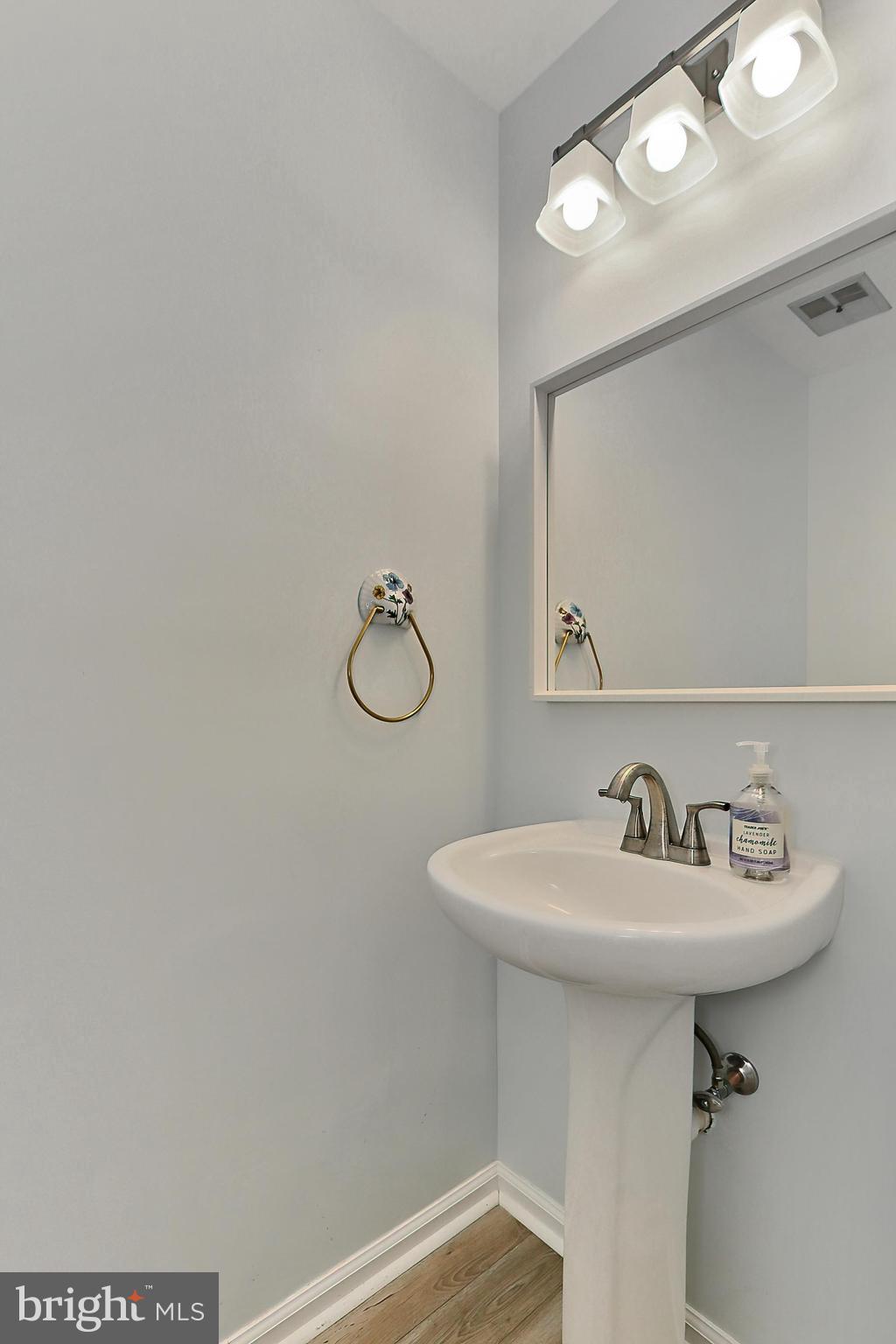 COLONY PARK - Residential