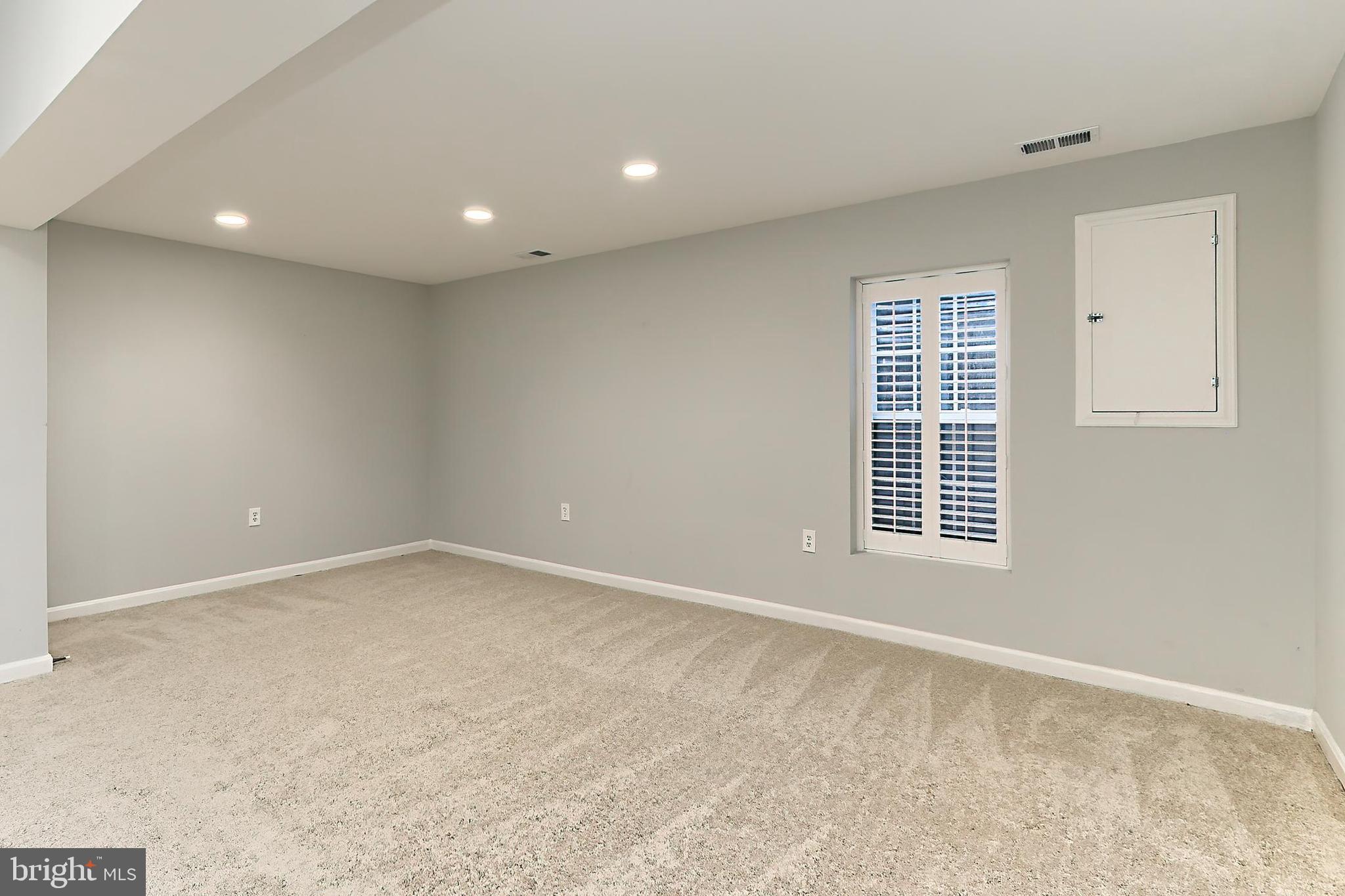 COLONY PARK - Residential