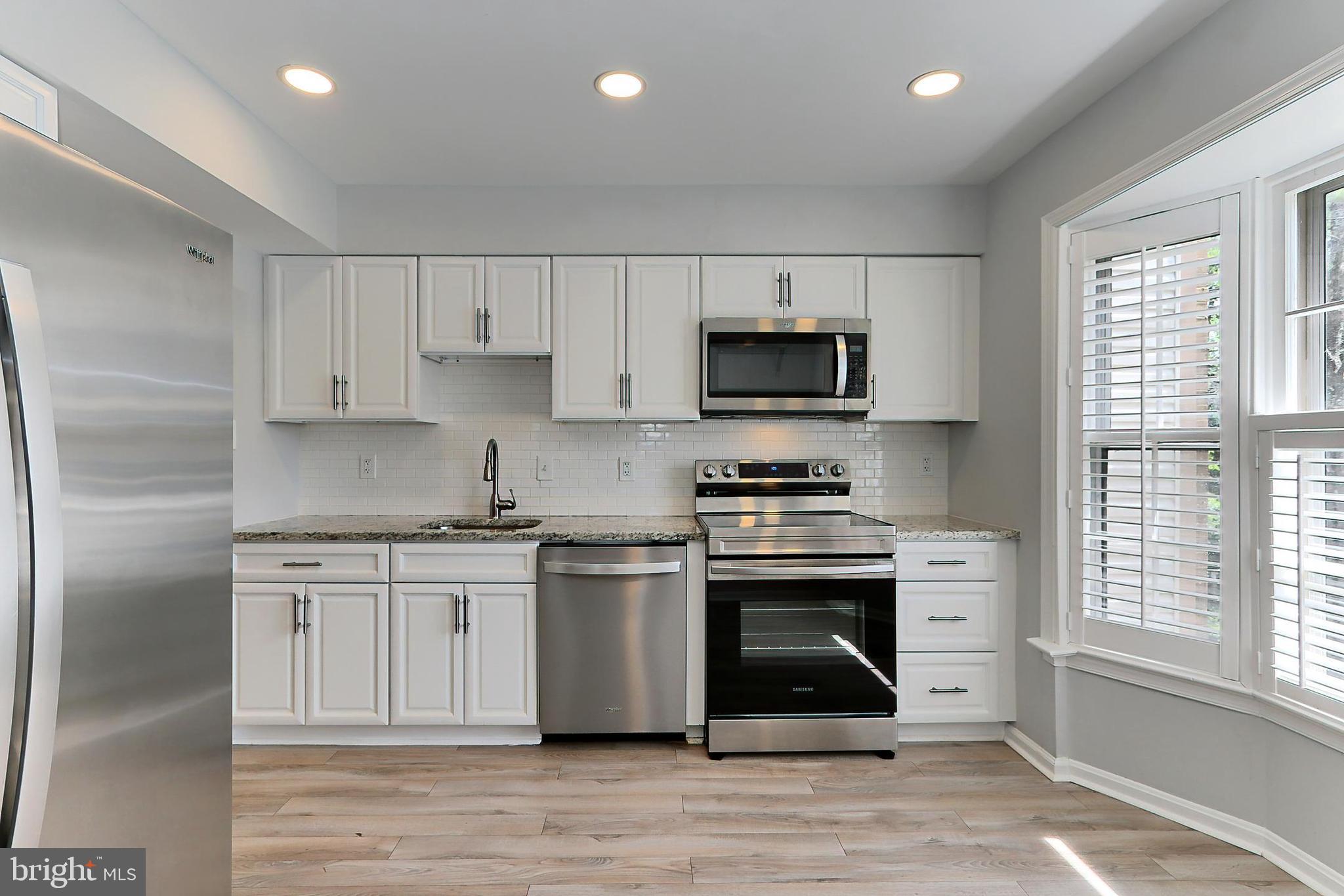 COLONY PARK - Residential