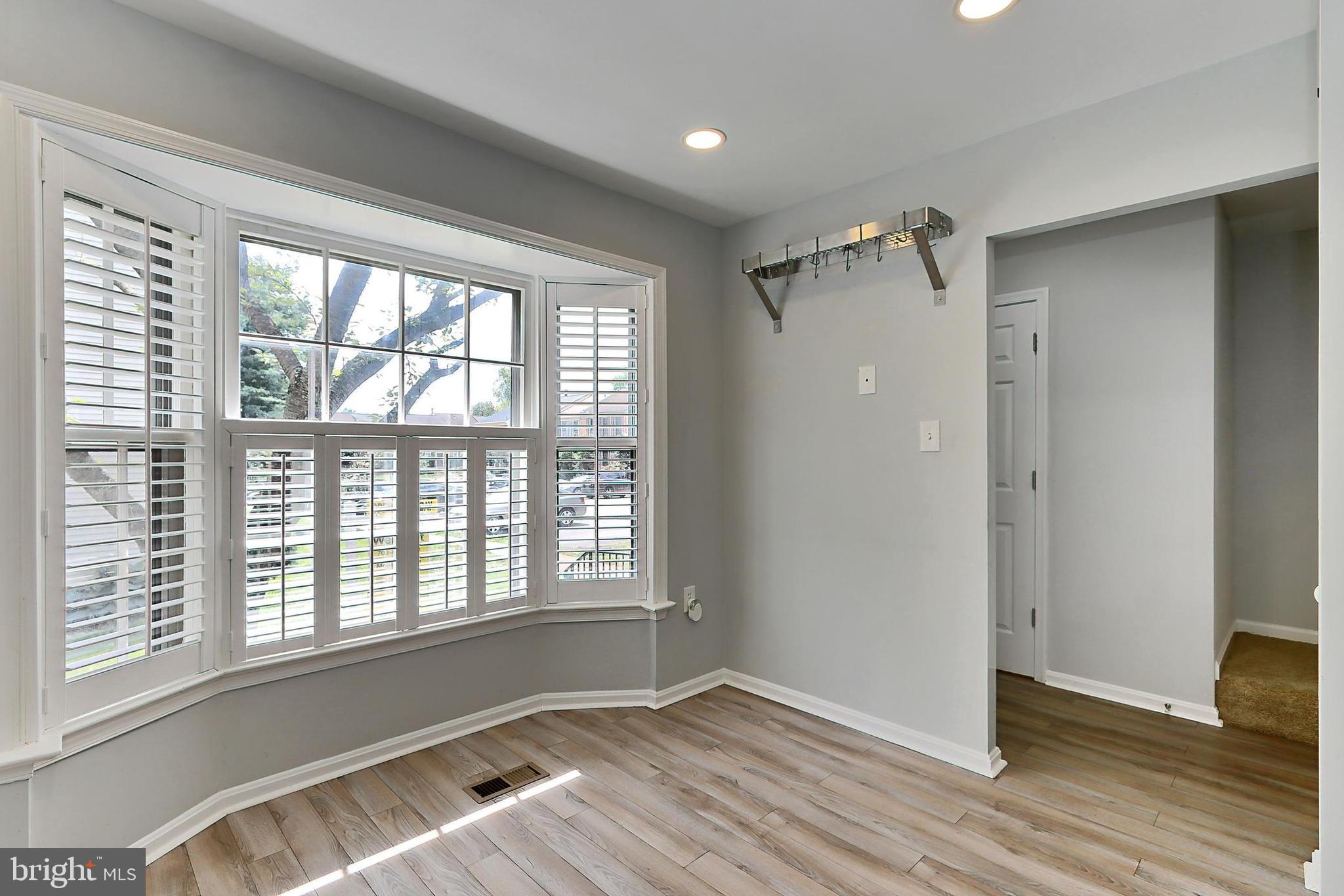 COLONY PARK - Residential