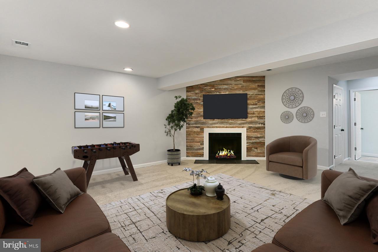 COLONY PARK - Residential