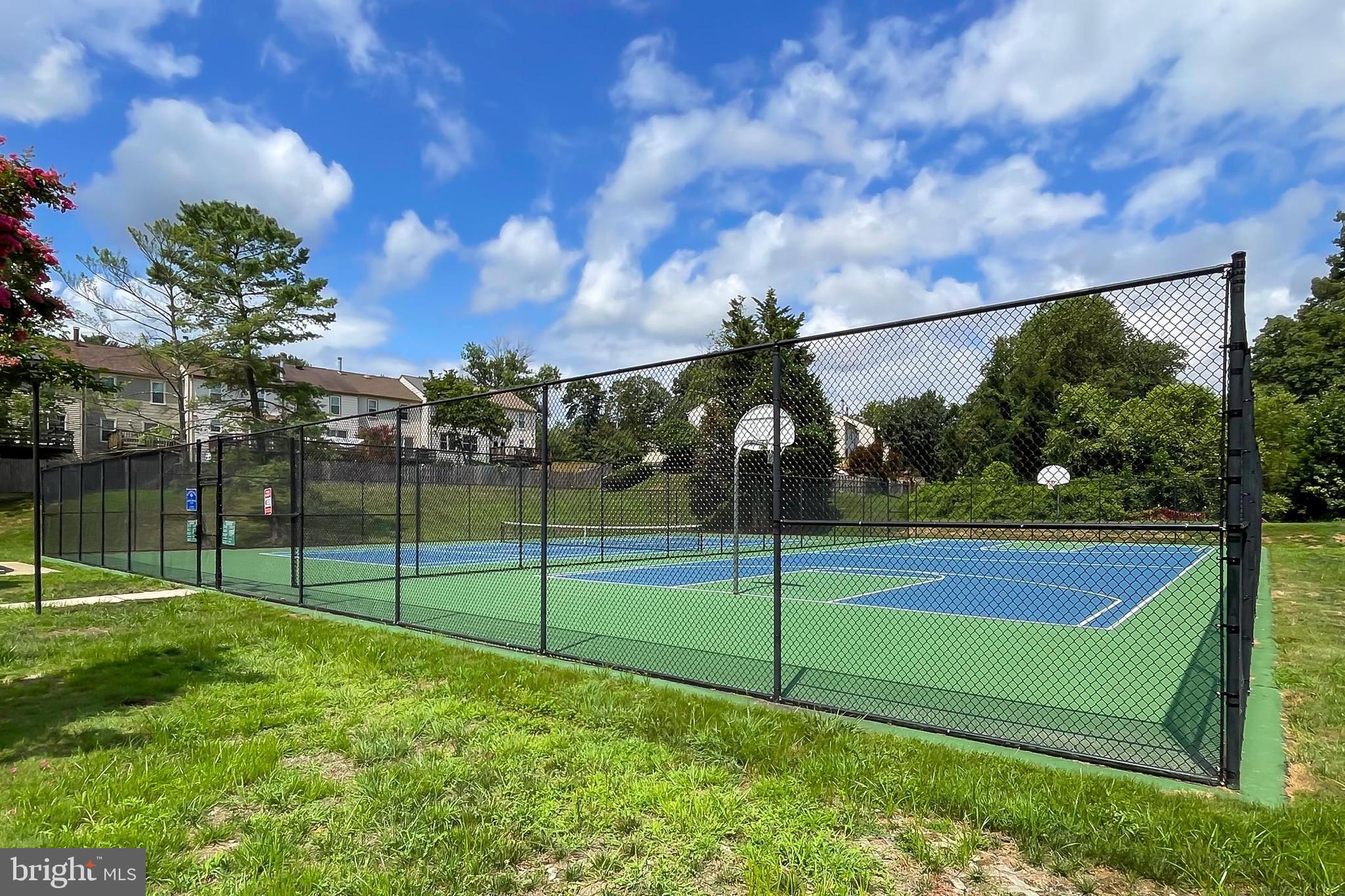 COLONY PARK - Residential