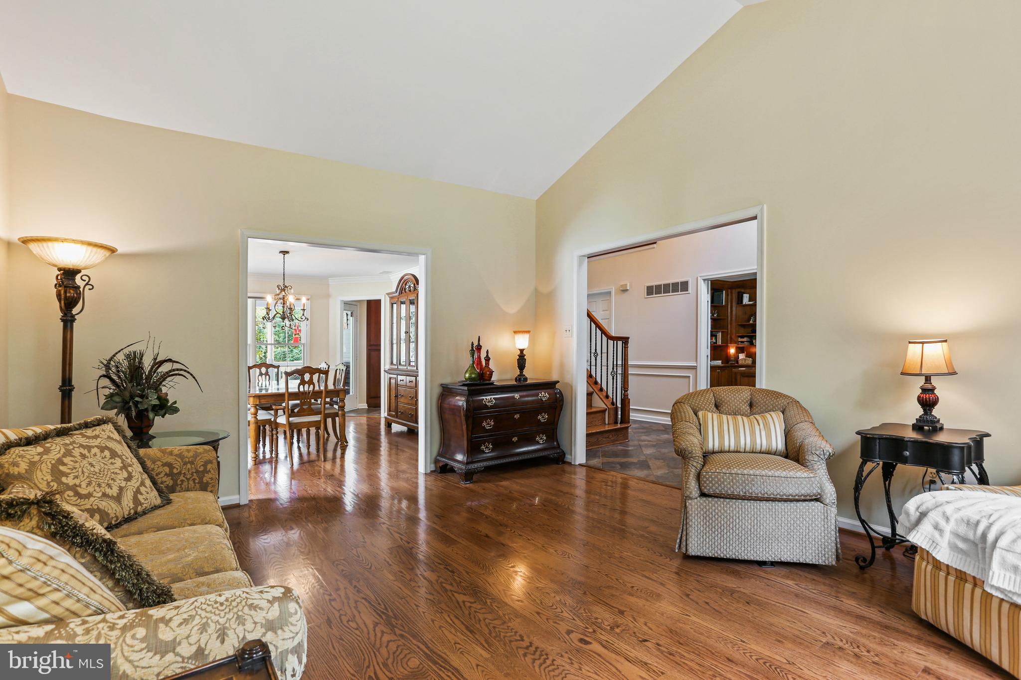 VILLAGE OF RIVER HILL - Residential