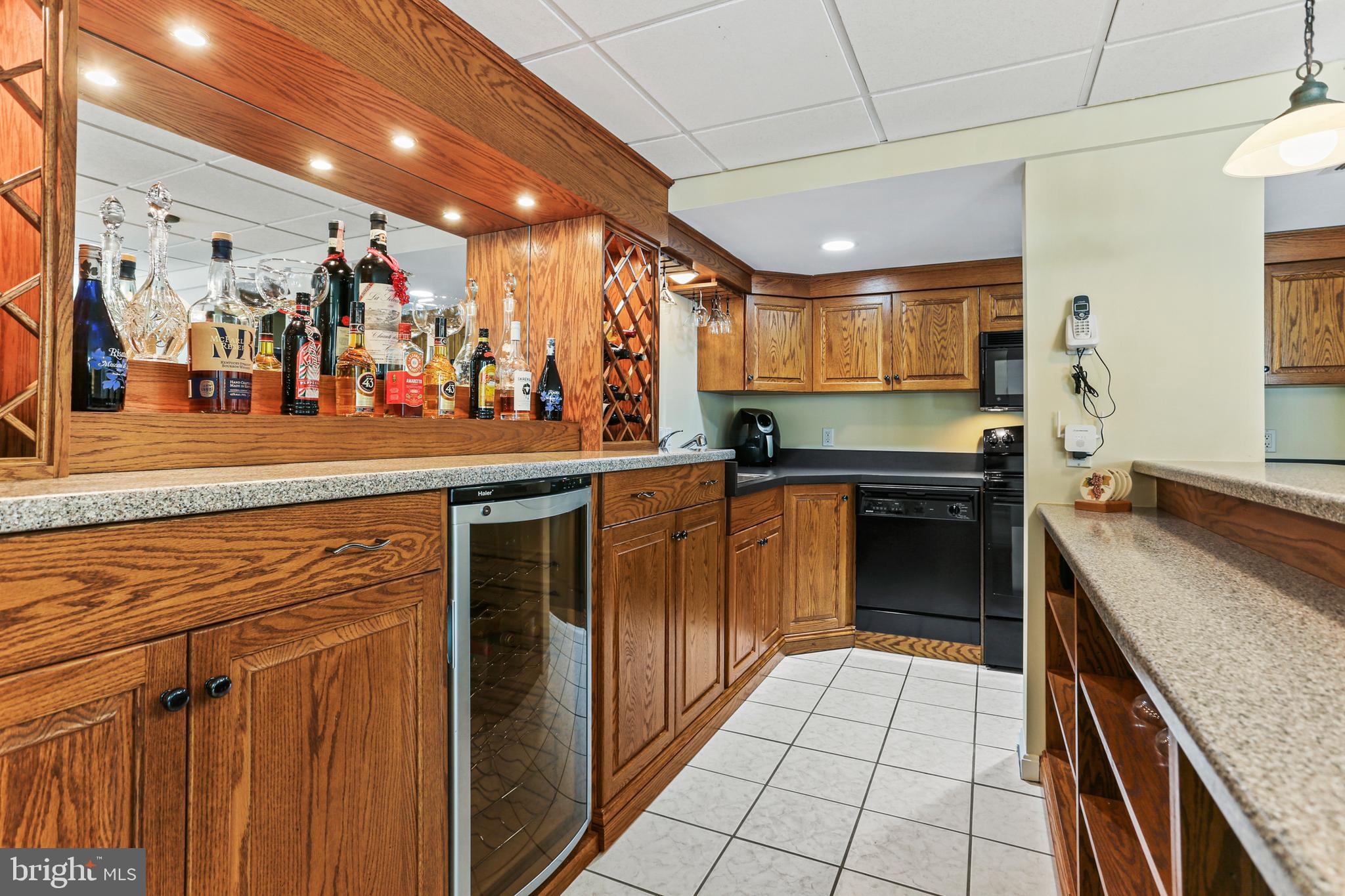 VILLAGE OF RIVER HILL - Residential