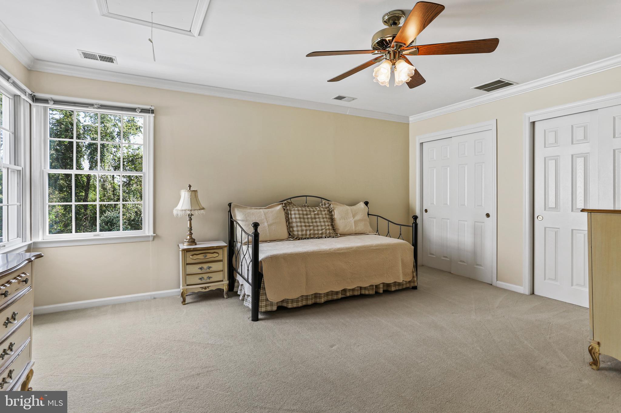 VILLAGE OF RIVER HILL - Residential