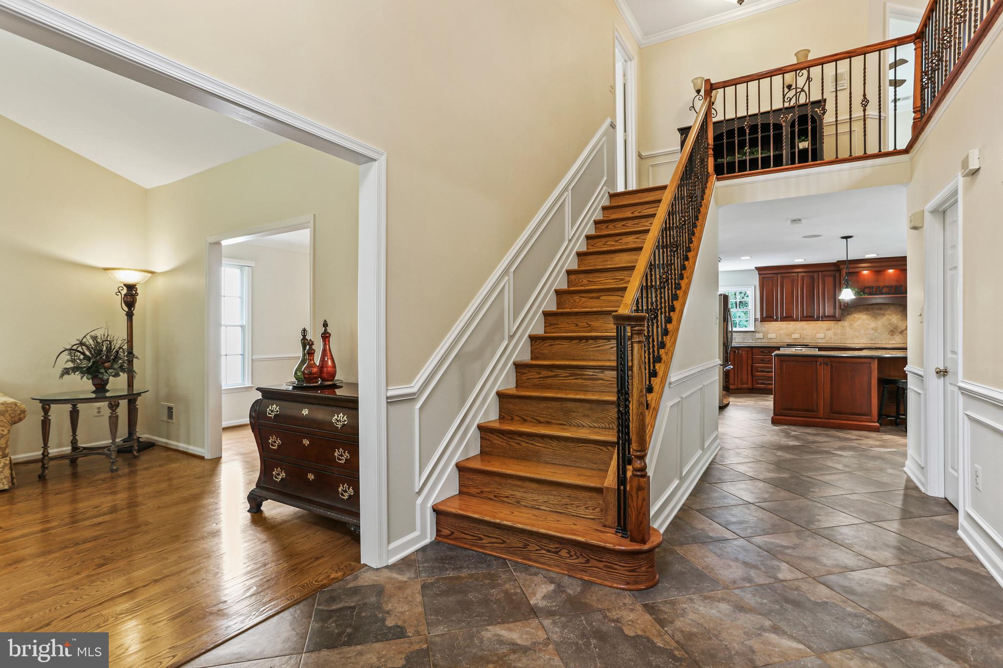 VILLAGE OF RIVER HILL - Residential