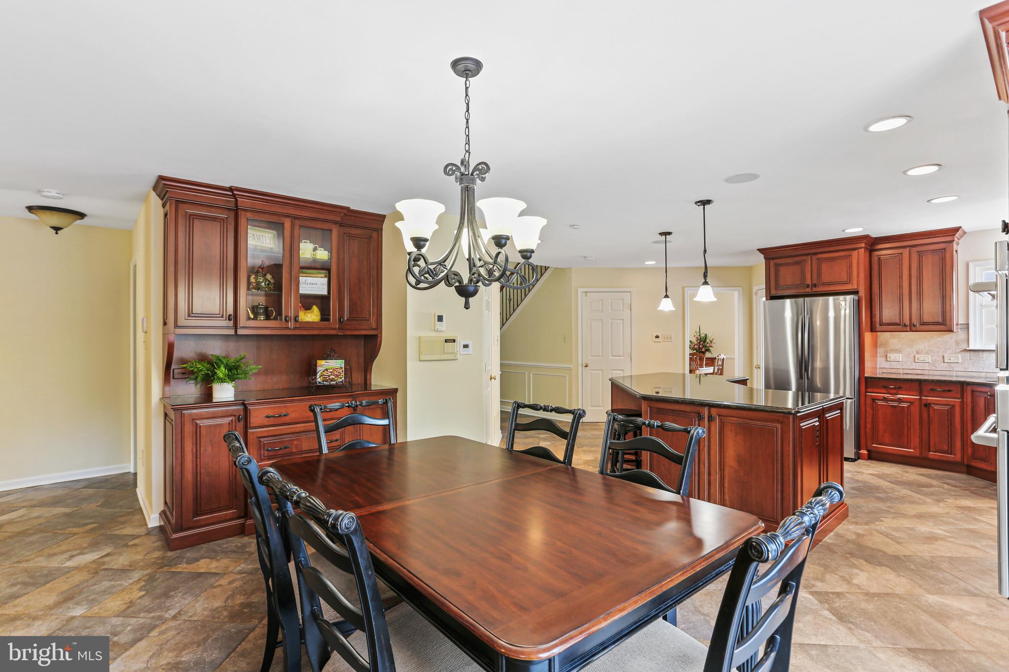 VILLAGE OF RIVER HILL - Residential