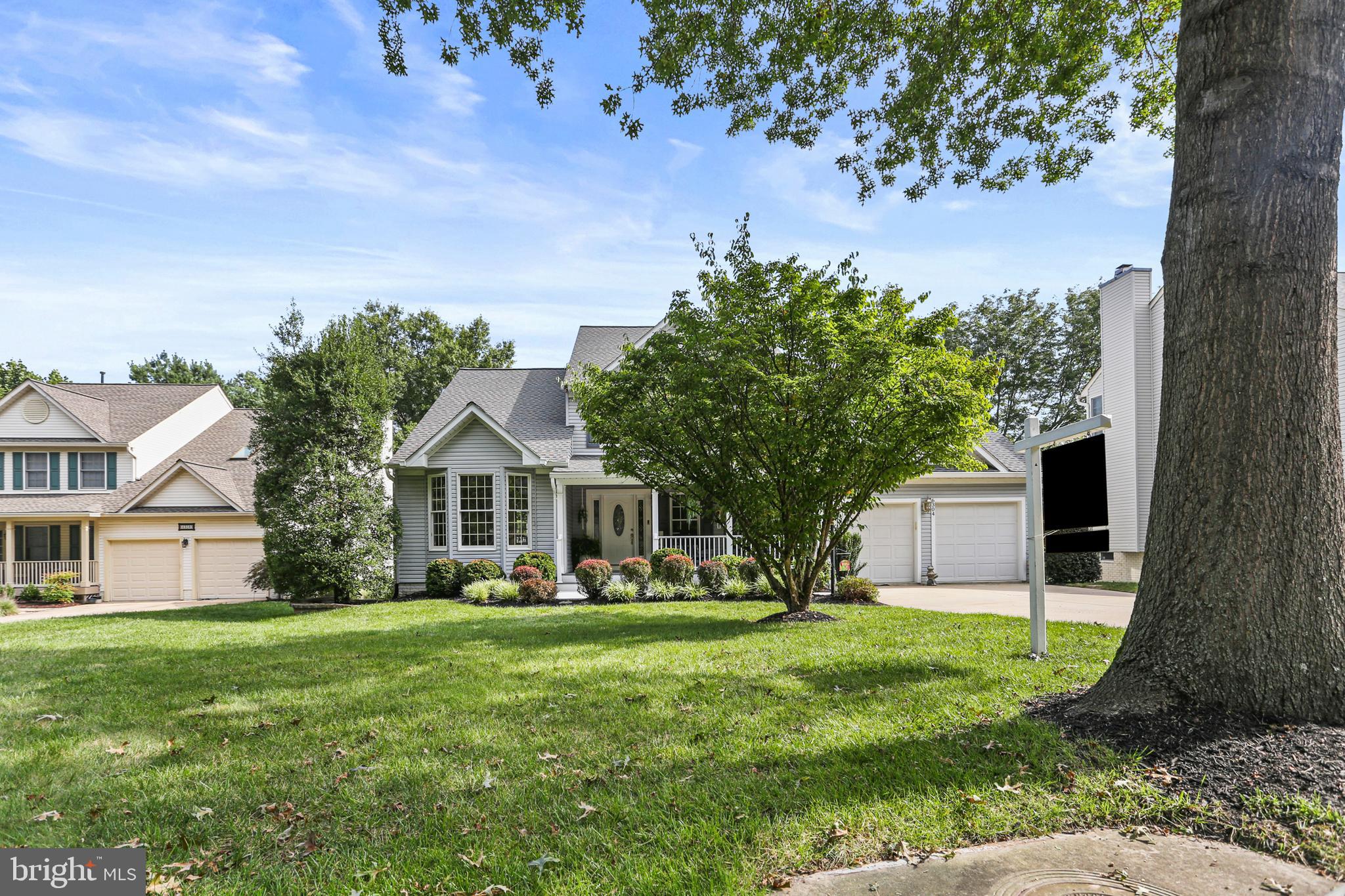 VILLAGE OF RIVER HILL - Residential