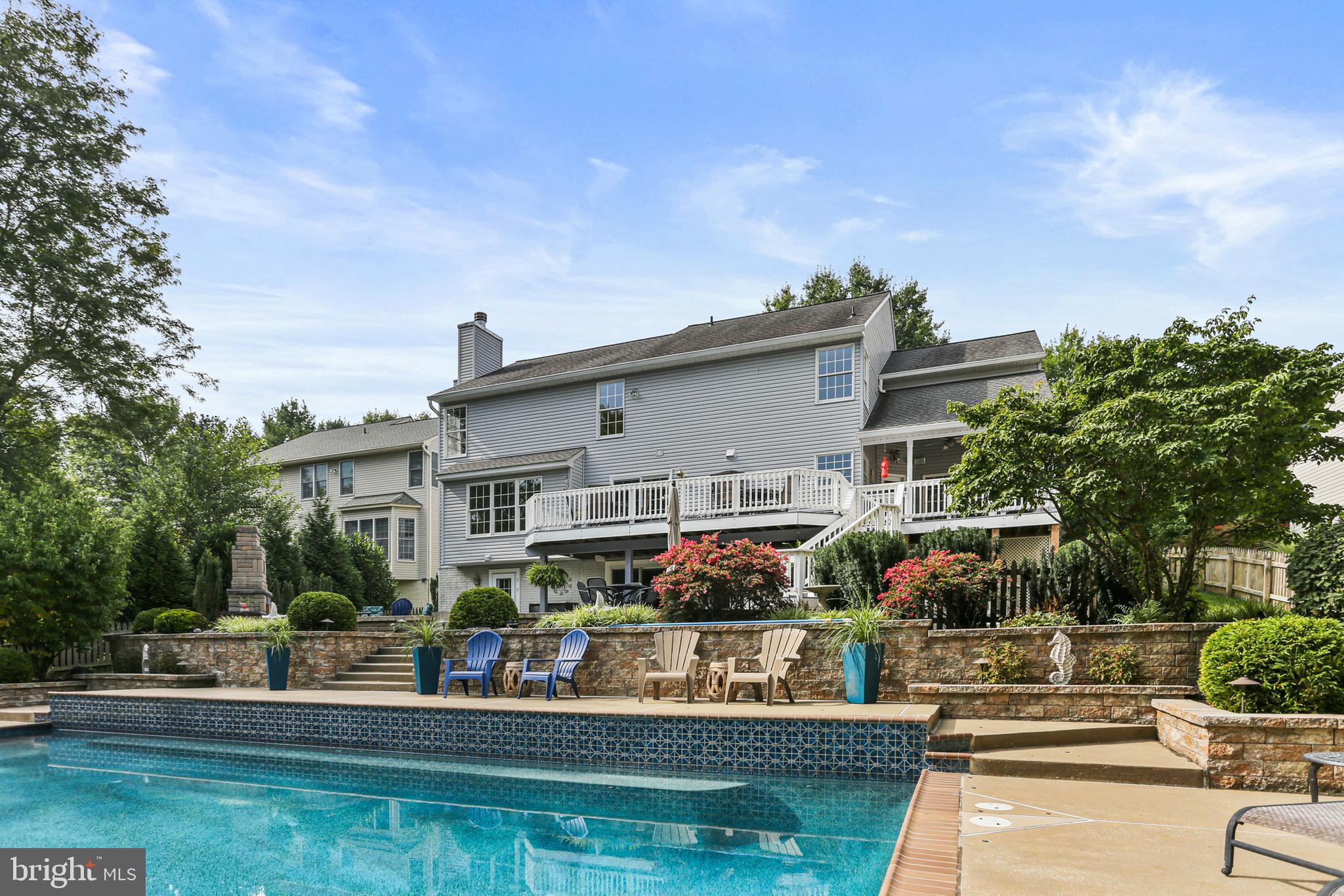 VILLAGE OF RIVER HILL - Residential