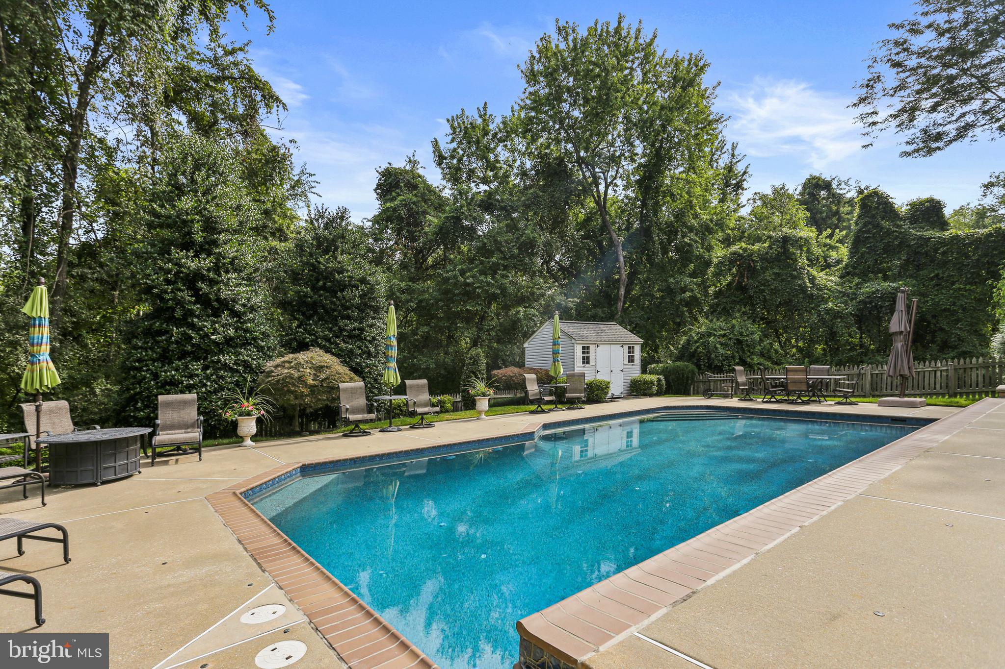 VILLAGE OF RIVER HILL - Residential