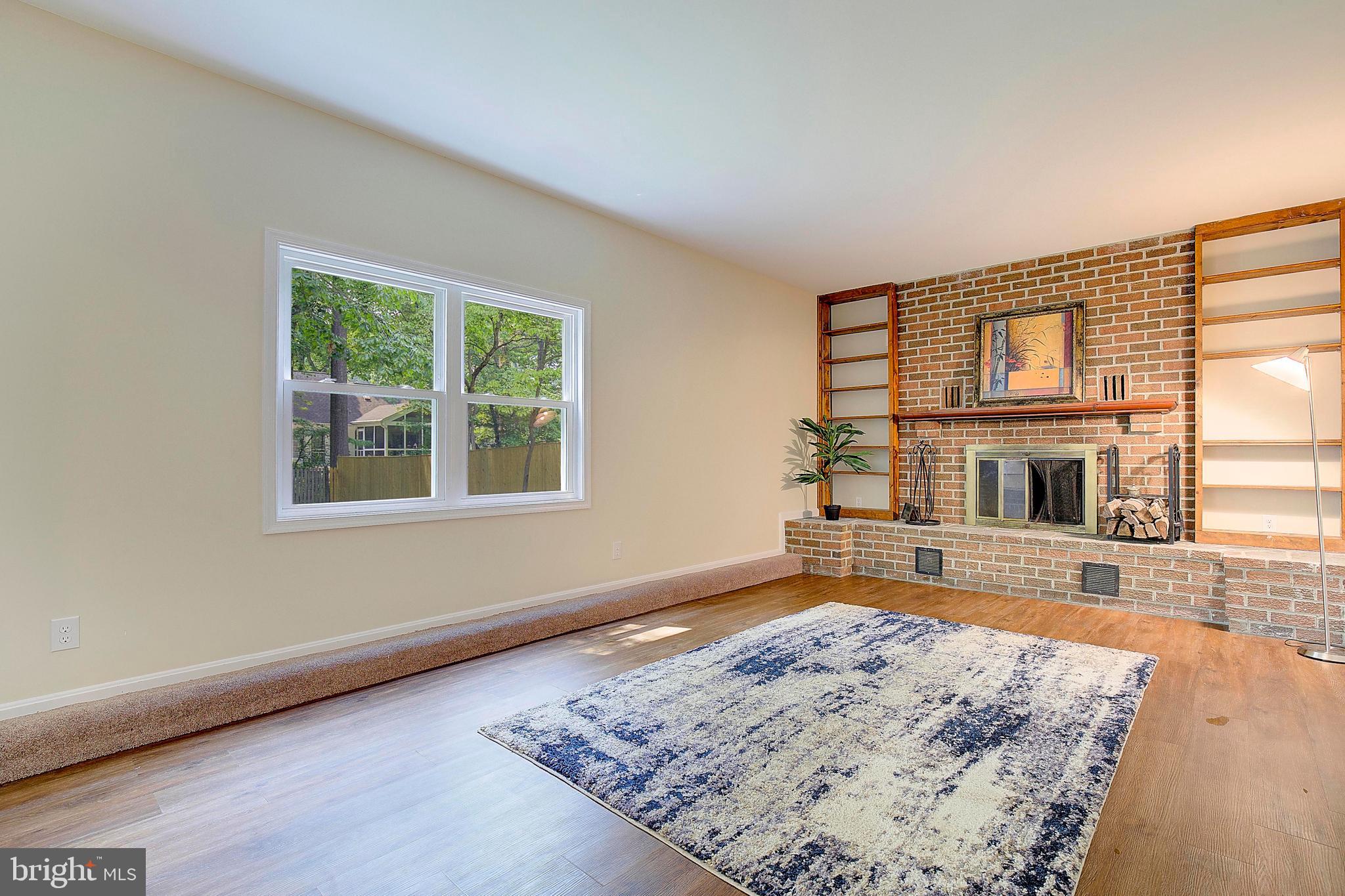 CROFTON TOWNE/PARK - Residential