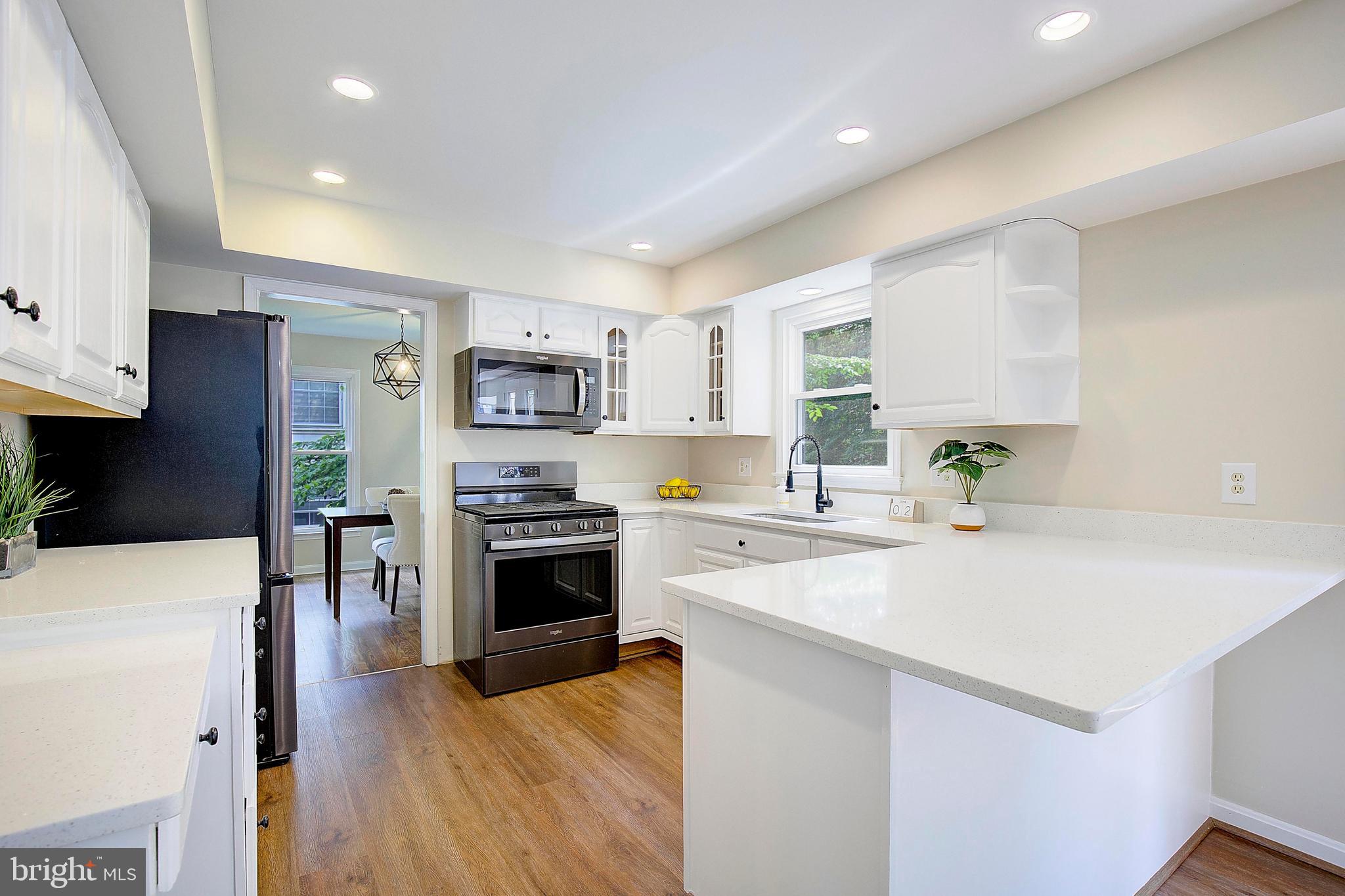 CROFTON TOWNE/PARK - Residential