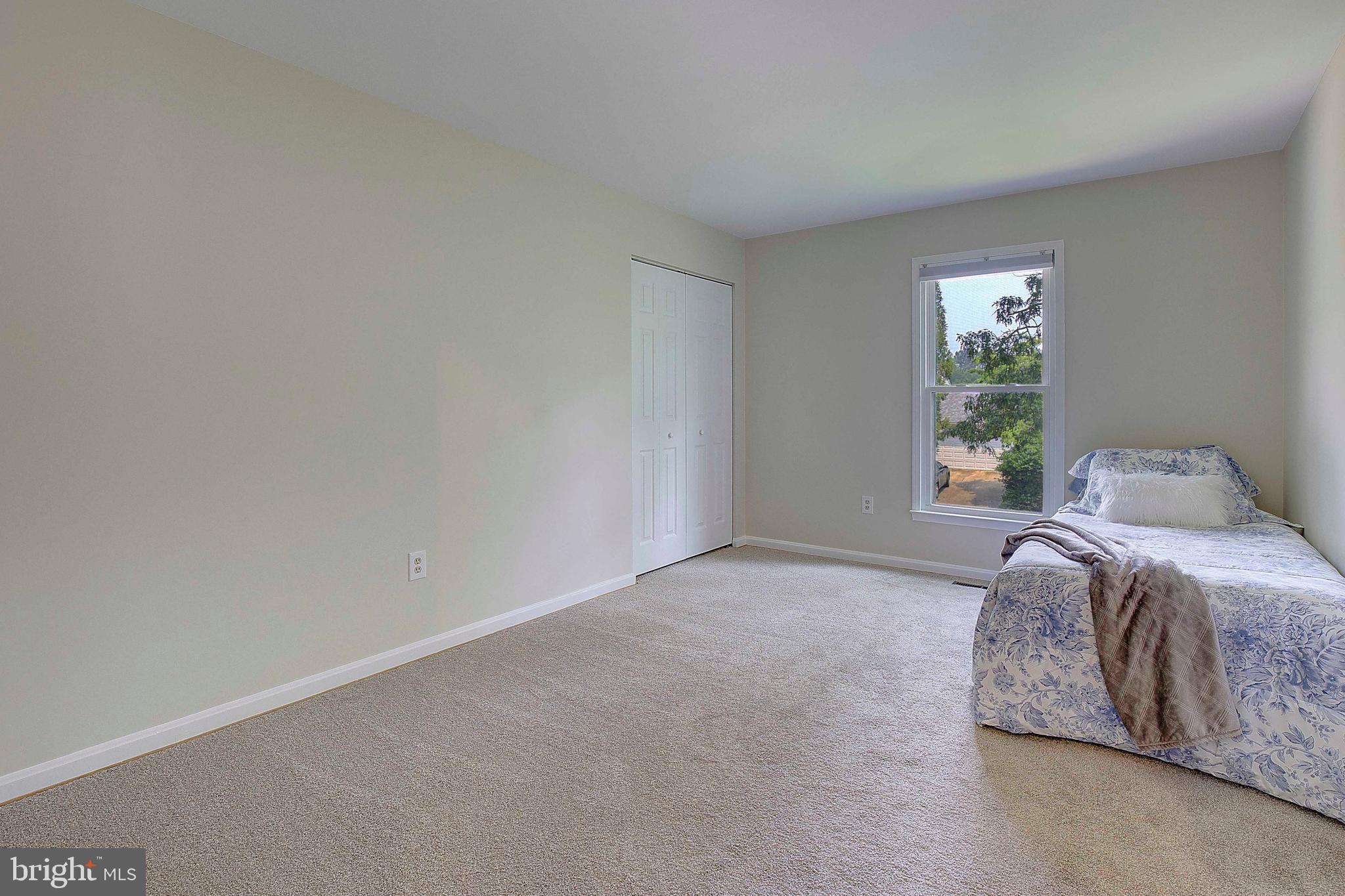 CROFTON TOWNE/PARK - Residential