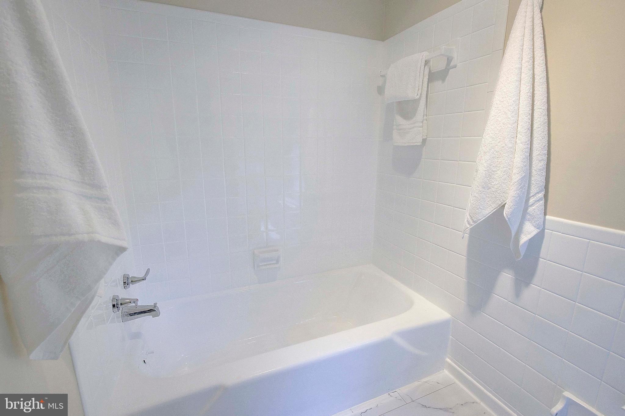 CROFTON TOWNE/PARK - Residential