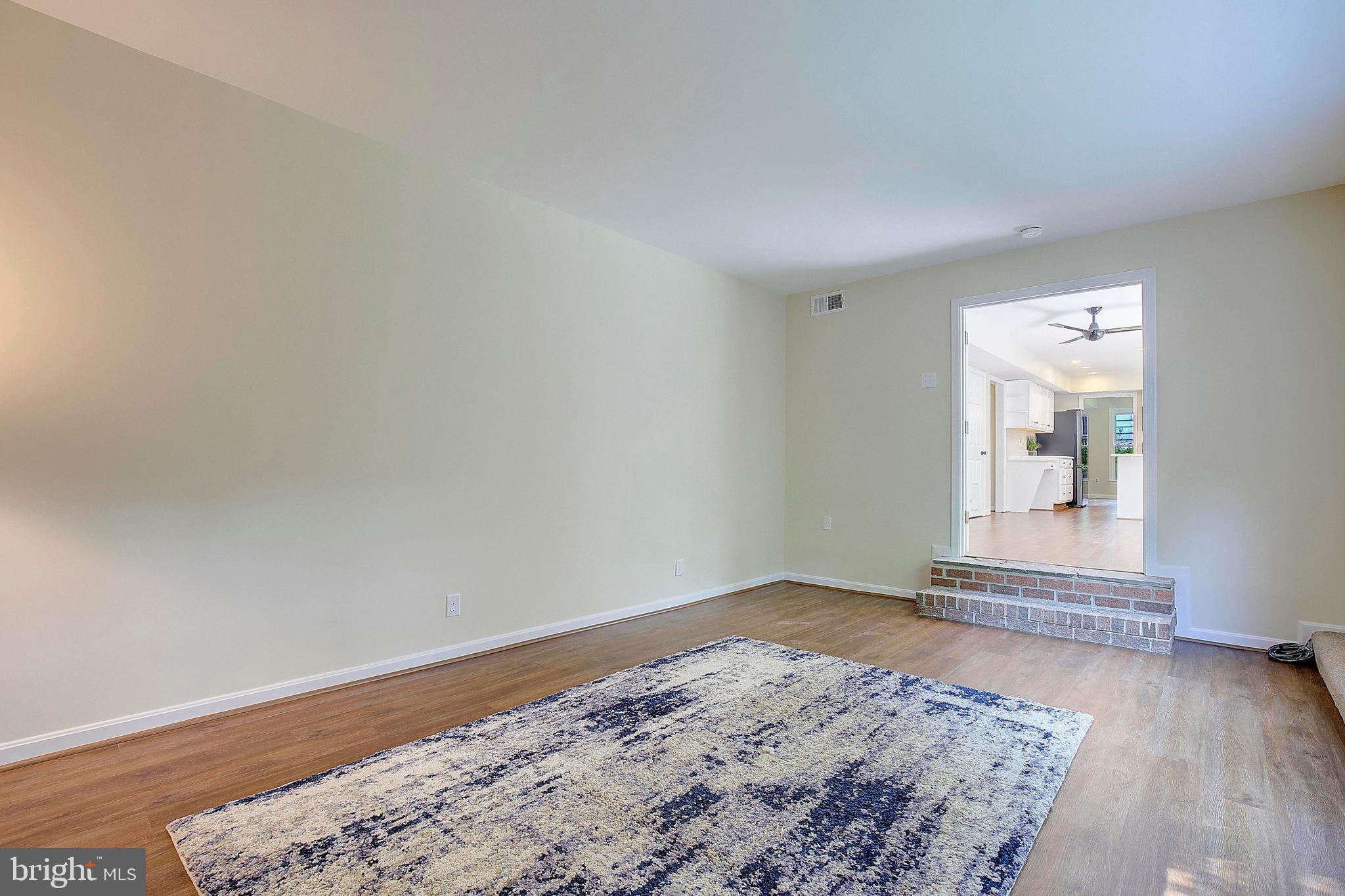 CROFTON TOWNE/PARK - Residential