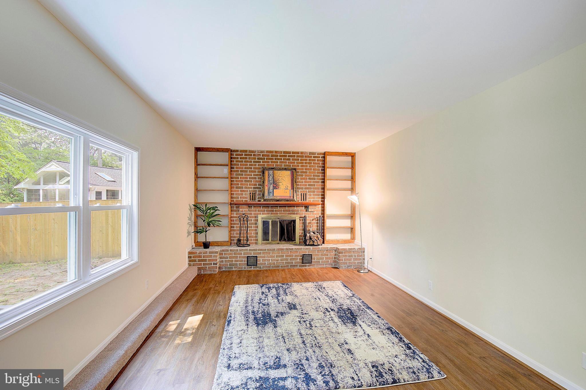 CROFTON TOWNE/PARK - Residential