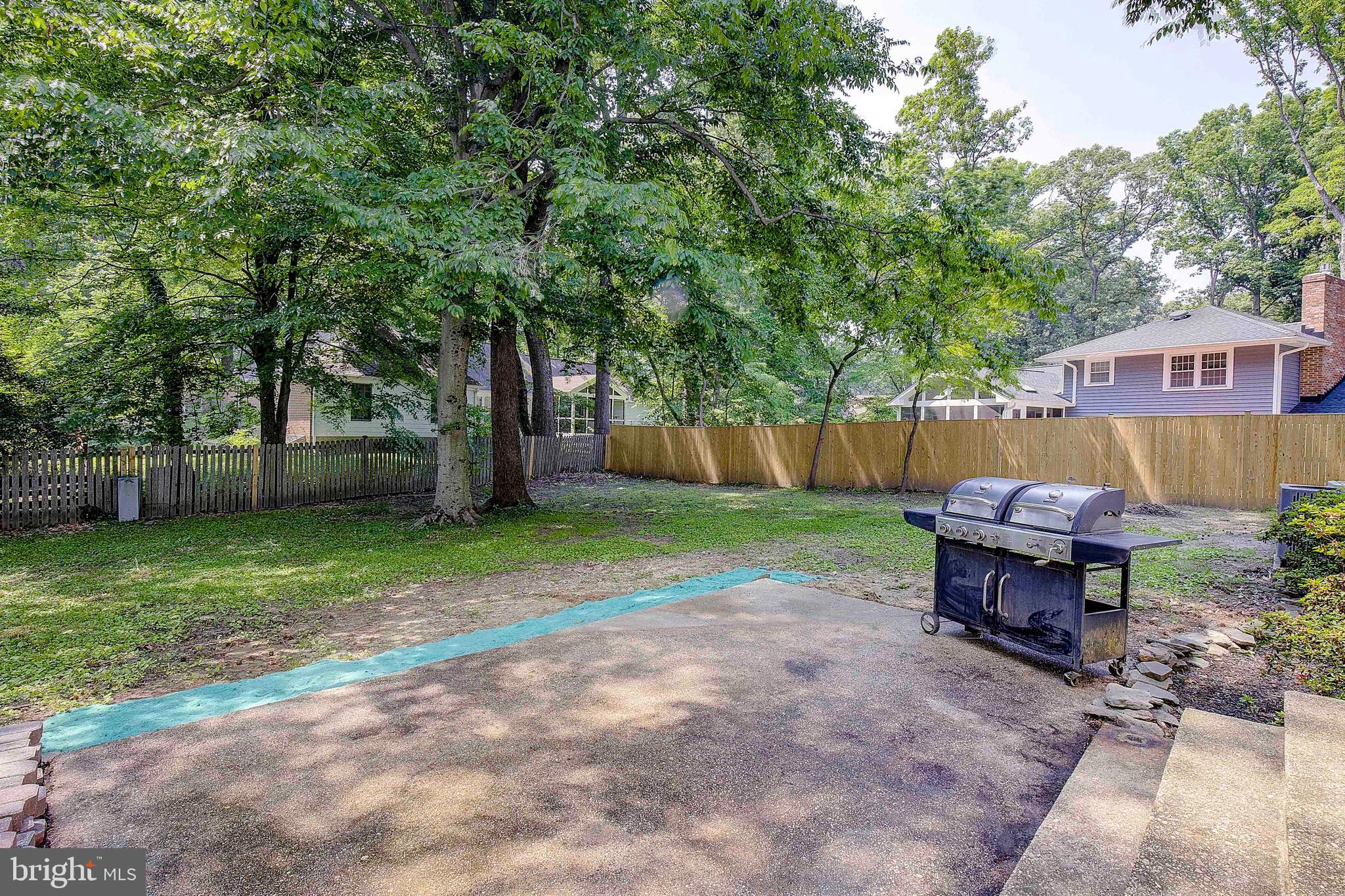 CROFTON TOWNE/PARK - Residential