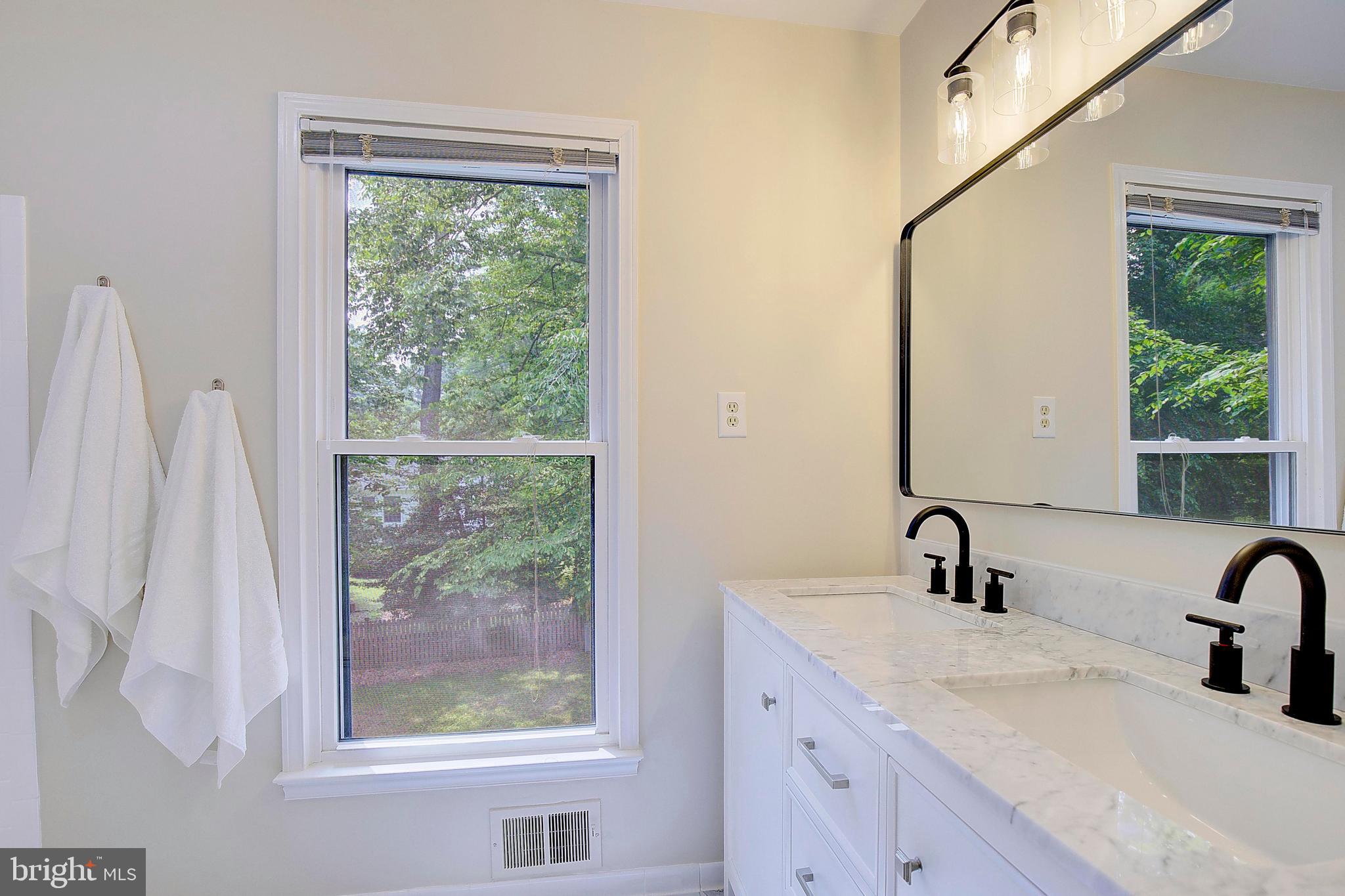 CROFTON TOWNE/PARK - Residential