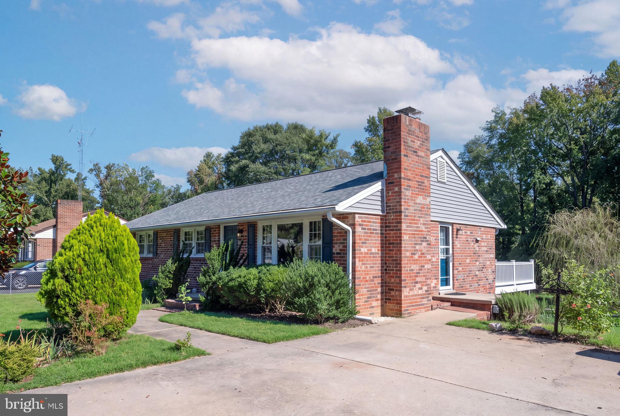 256 ANDERSON DRIVE