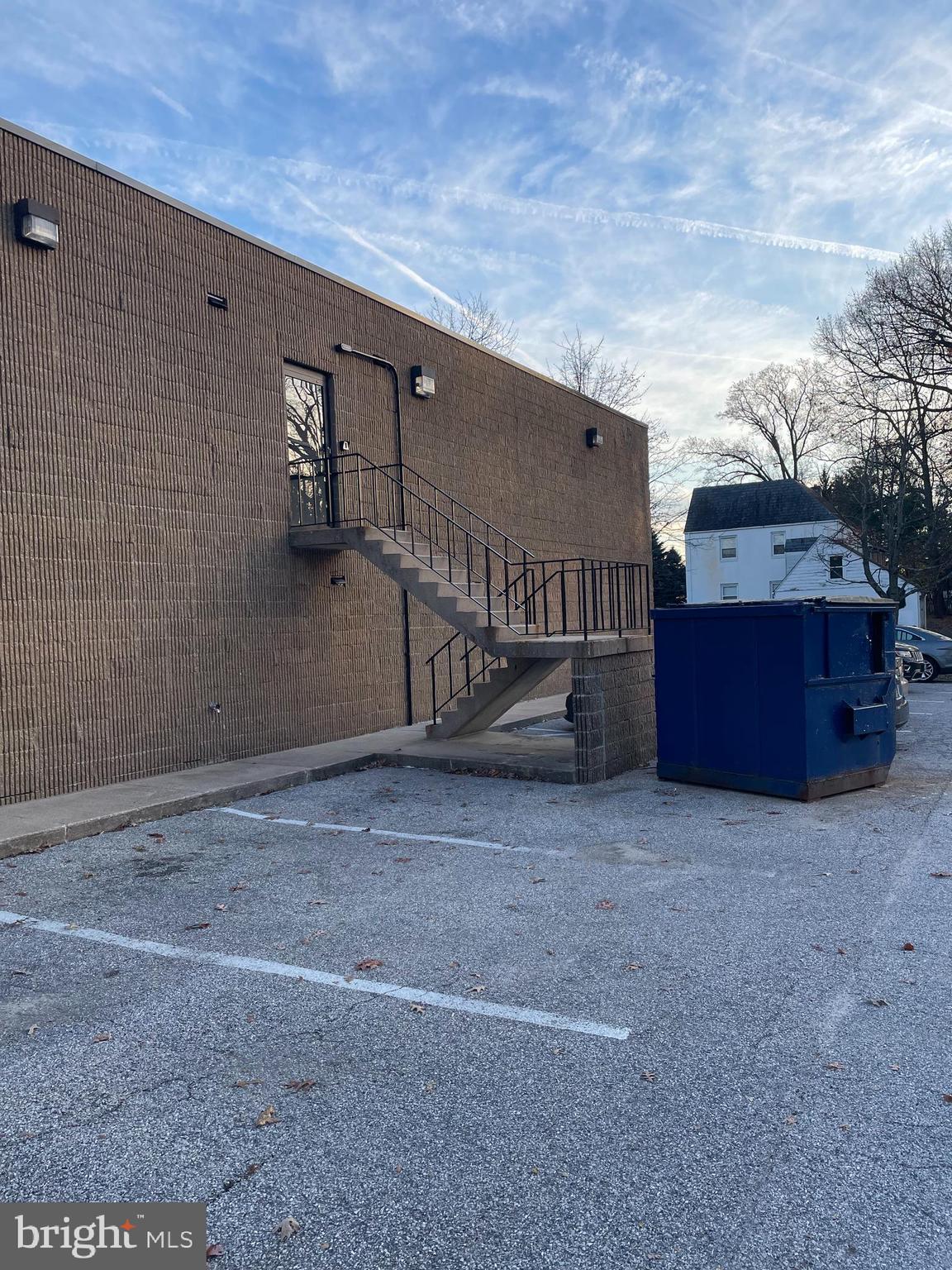 RIDGELEIGH - Commercial Lease