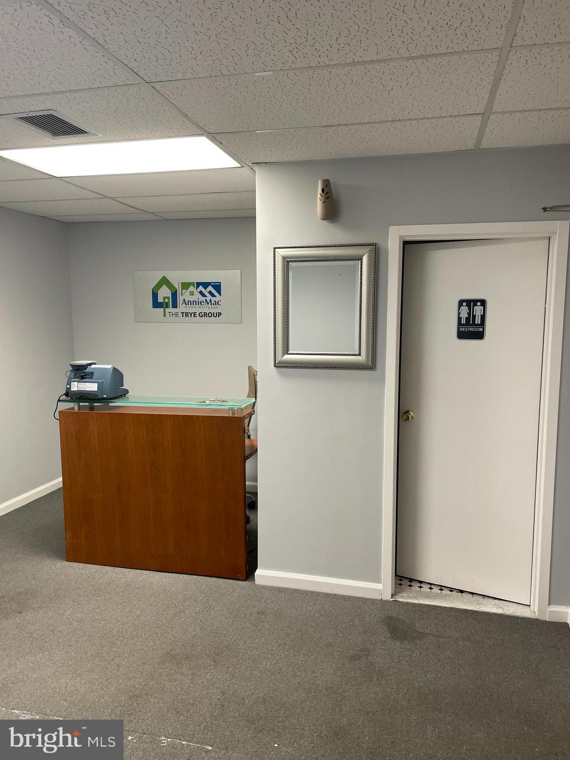 RIDGELEIGH - Commercial Lease