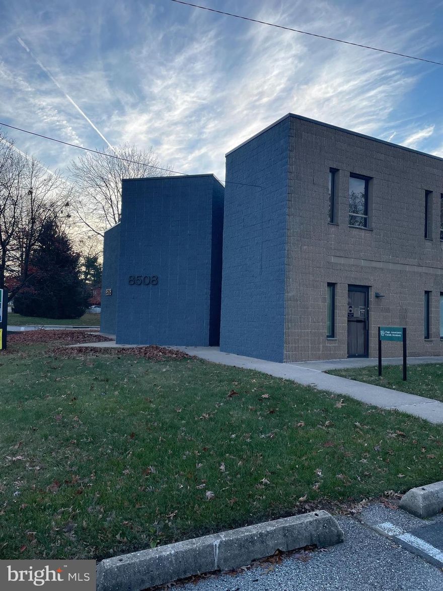 2100 sq ft second floor office space is available for any professional office environment. The current layout consists of 4 private offices, 1 breakroom/copy room, 1 conference room, a reception area and restroom in the suite.   1/2 mile to 695. High traffic count and visibility. Free parking. Schedule your showing today!