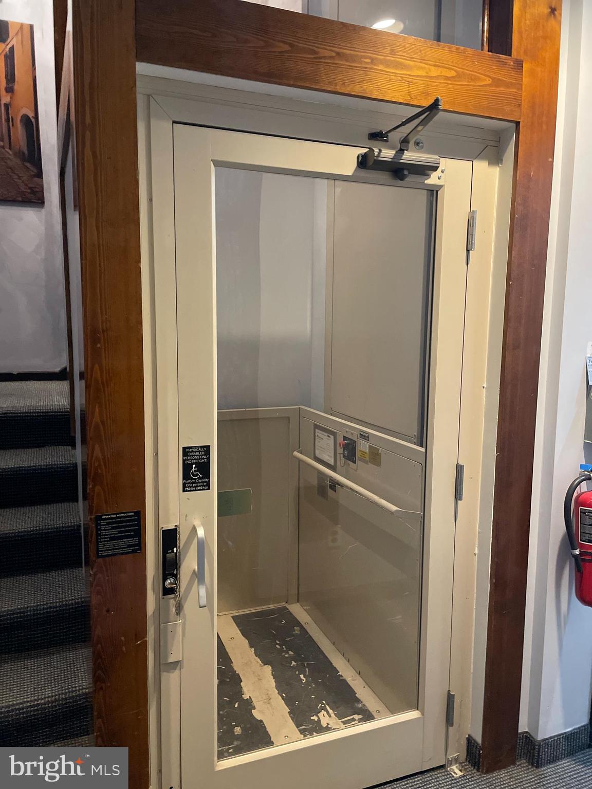 RIDGELEIGH - Commercial Lease