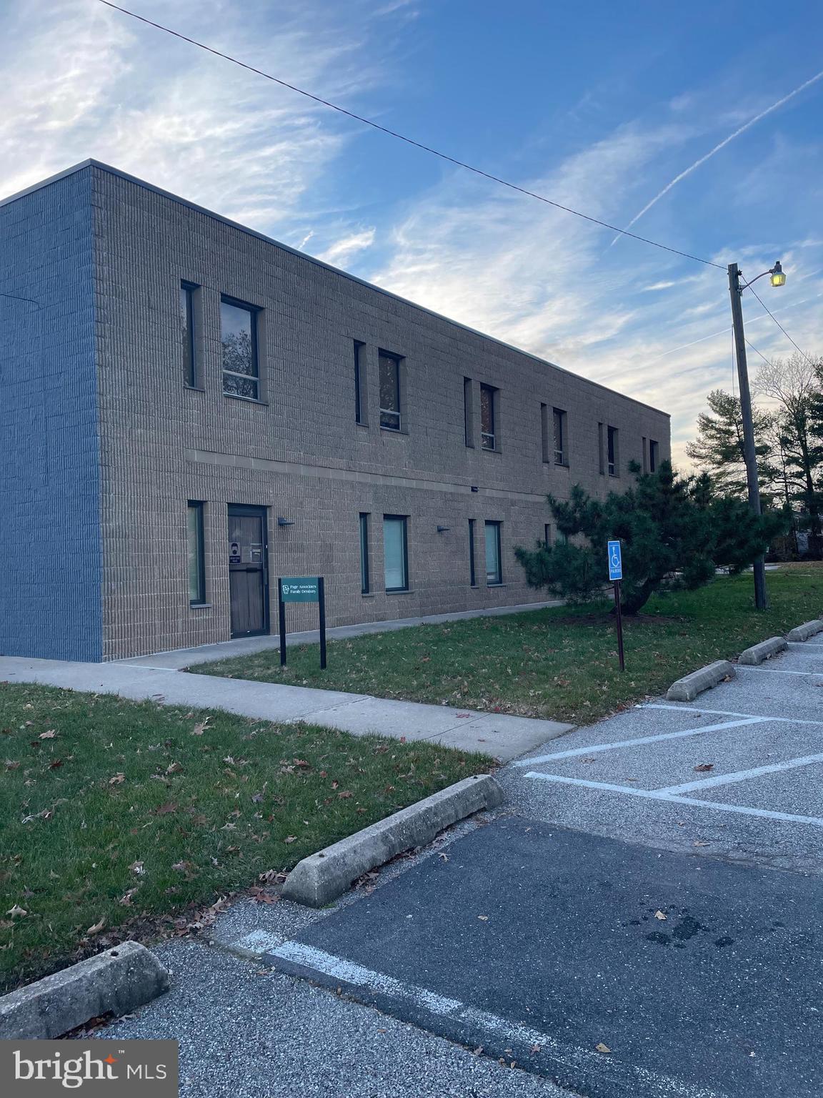 RIDGELEIGH - Commercial Lease