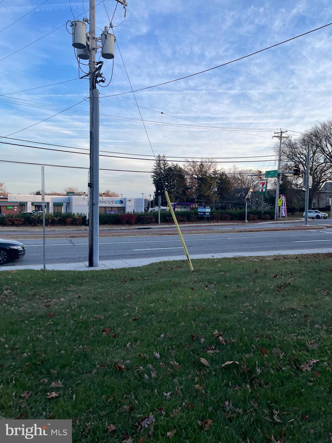 RIDGELEIGH - Commercial Lease