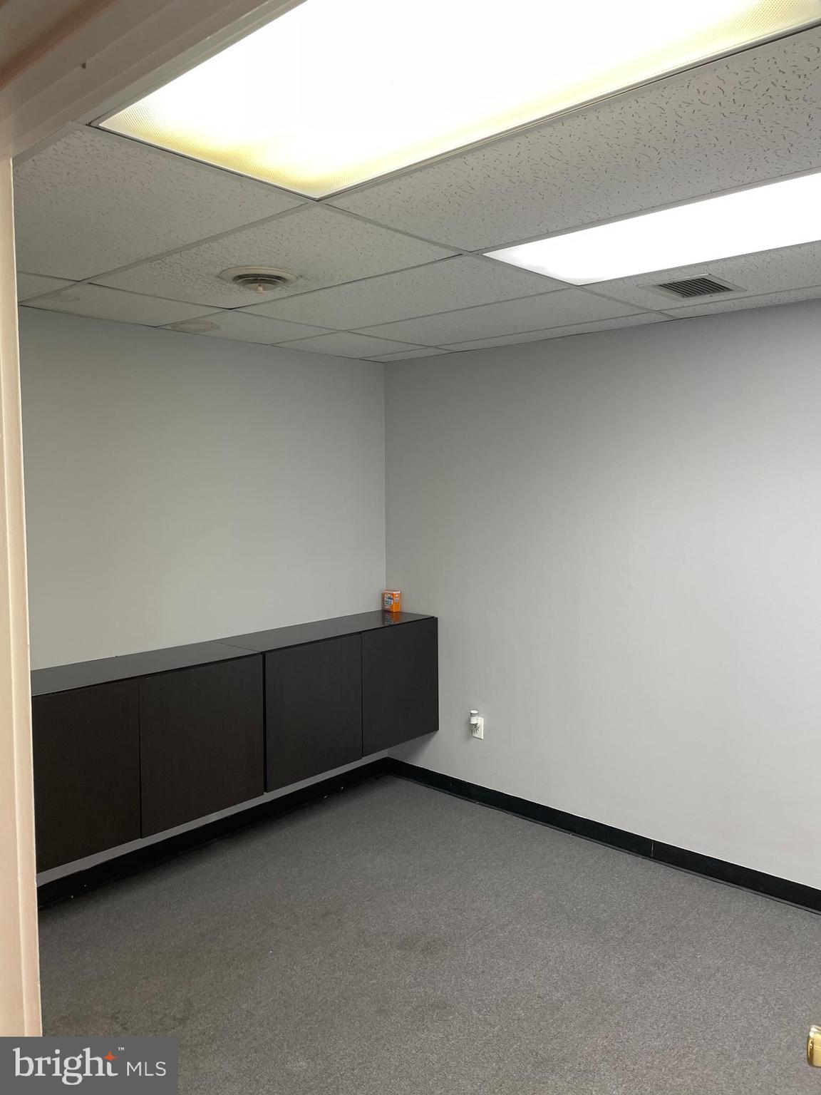 RIDGELEIGH - Commercial Lease