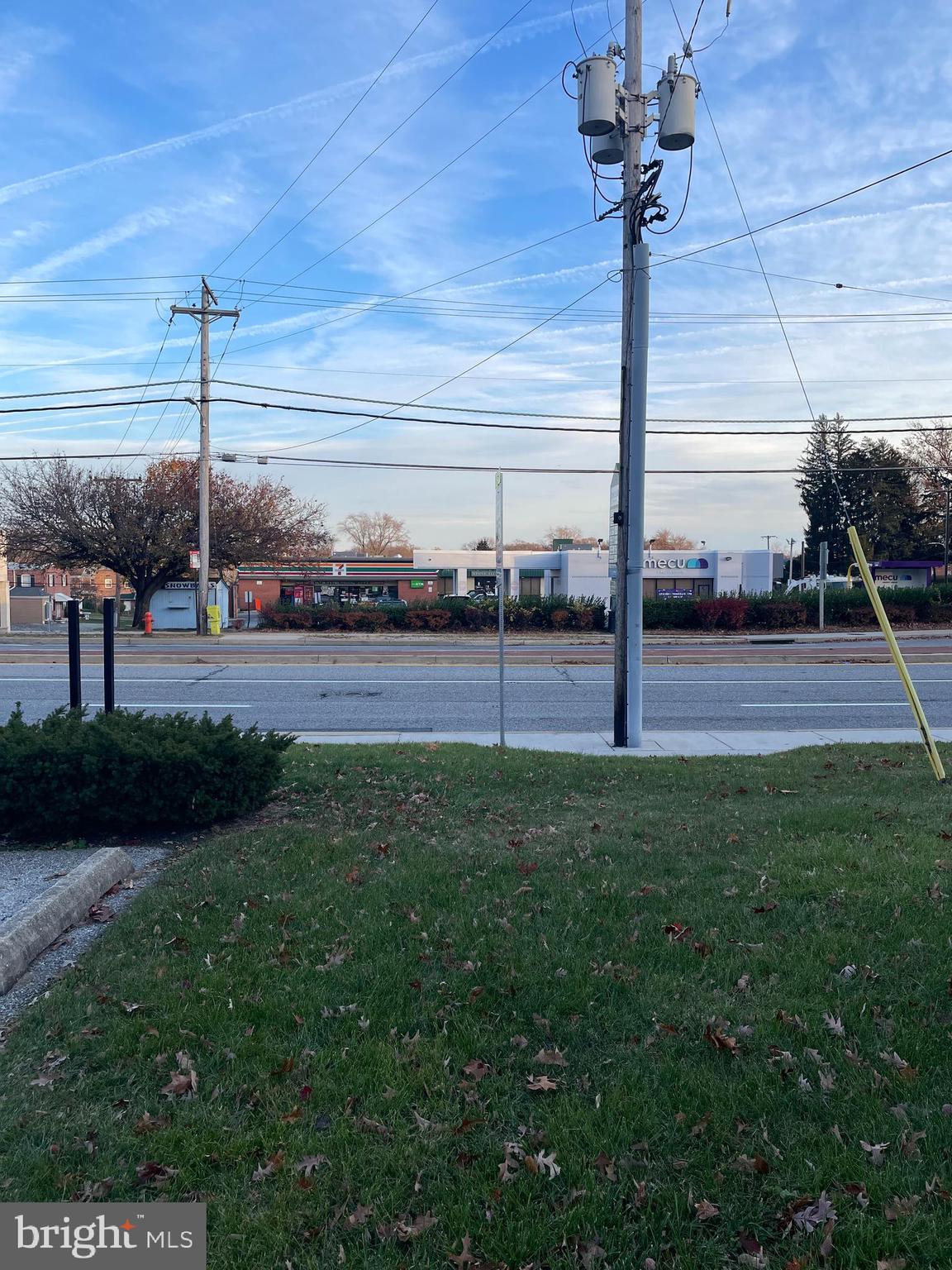 RIDGELEIGH - Commercial Lease