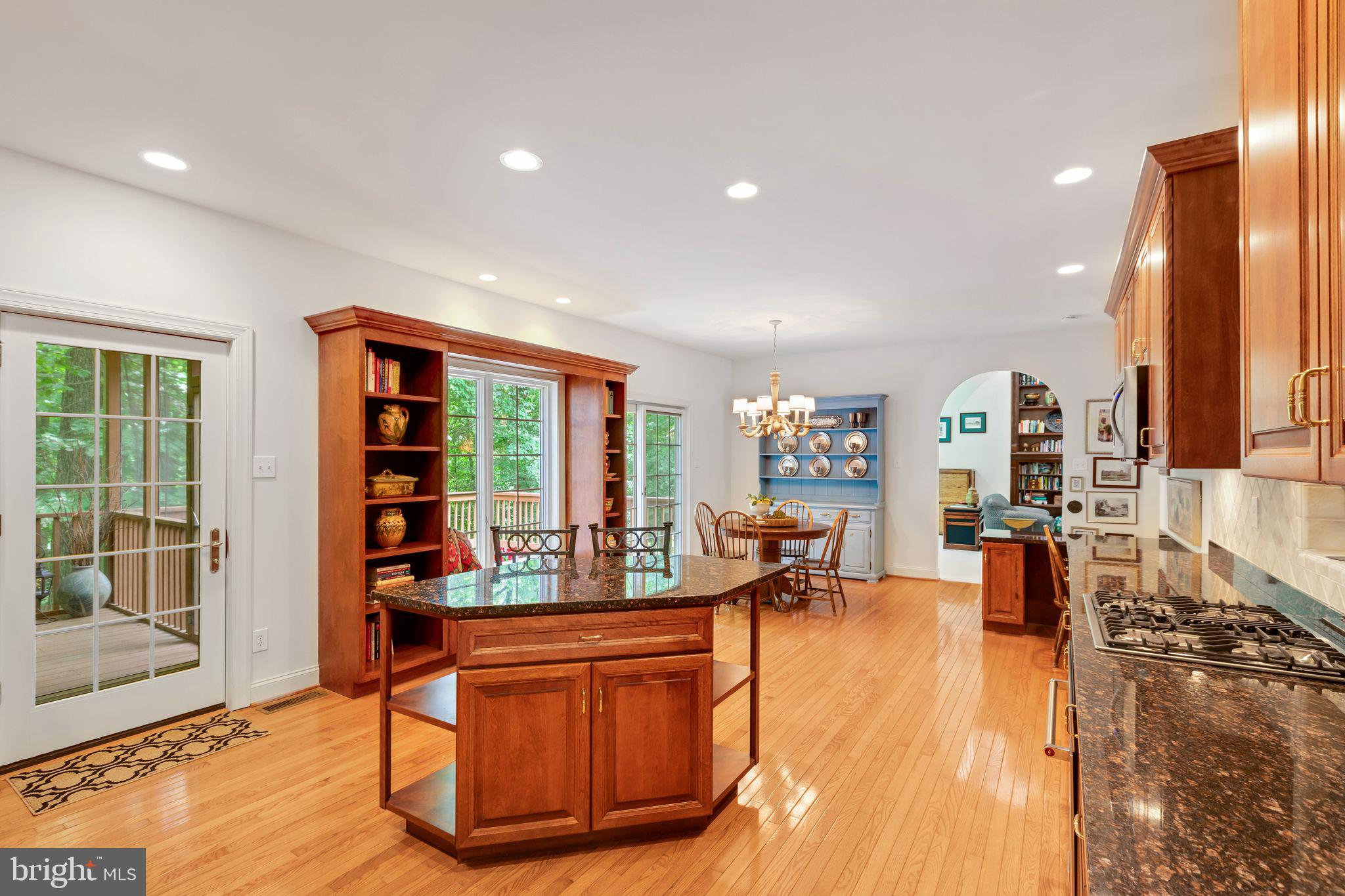 VIRGINIA GLEN - Residential