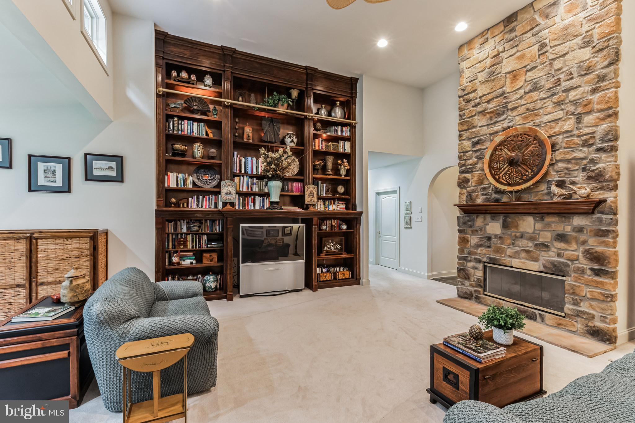 VIRGINIA GLEN - Residential