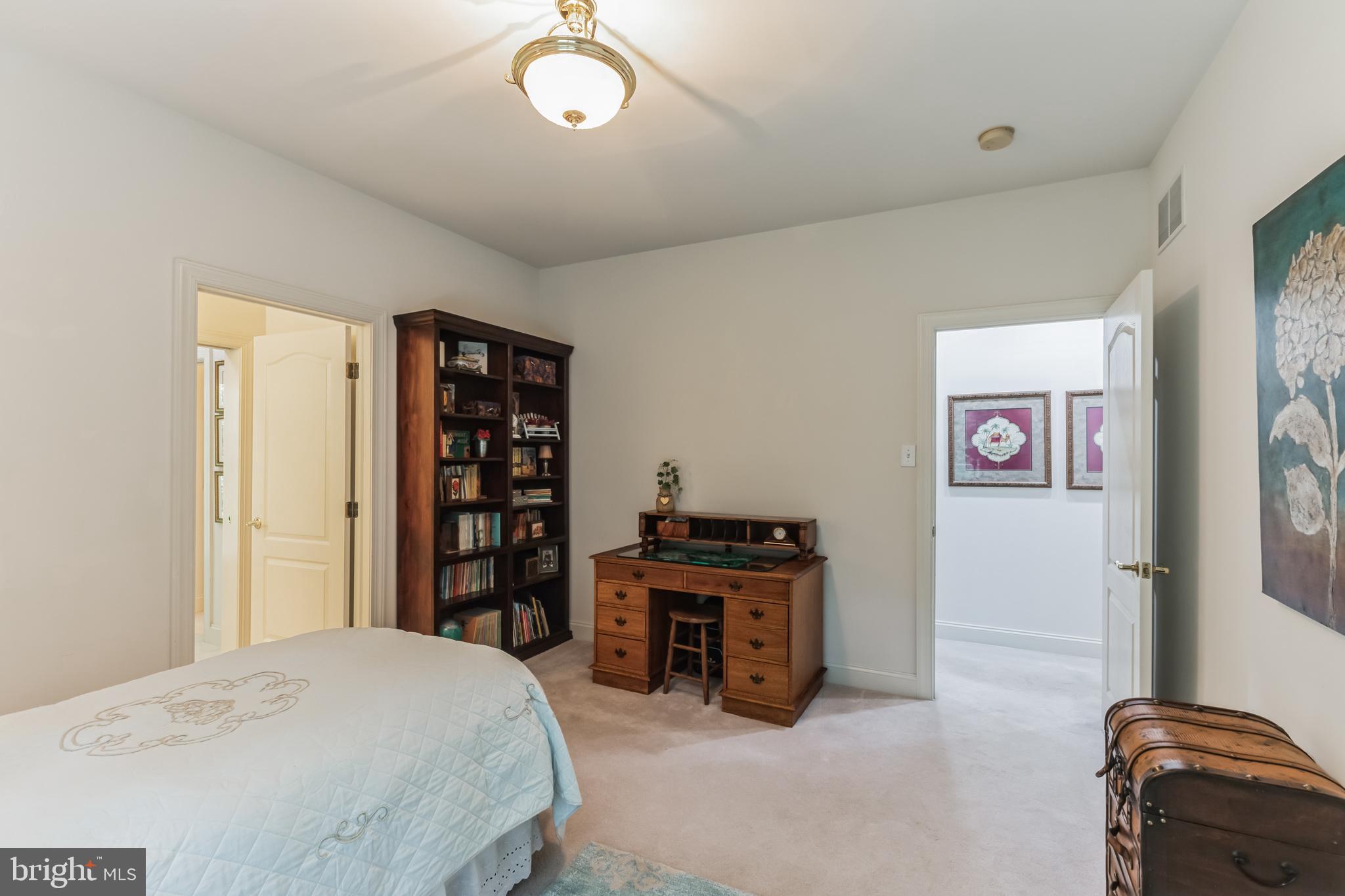 VIRGINIA GLEN - Residential