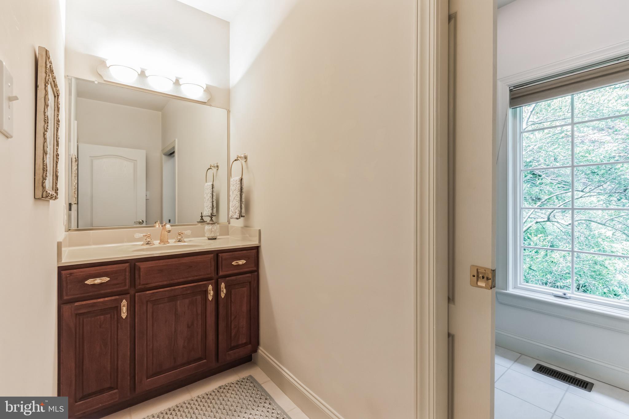 VIRGINIA GLEN - Residential