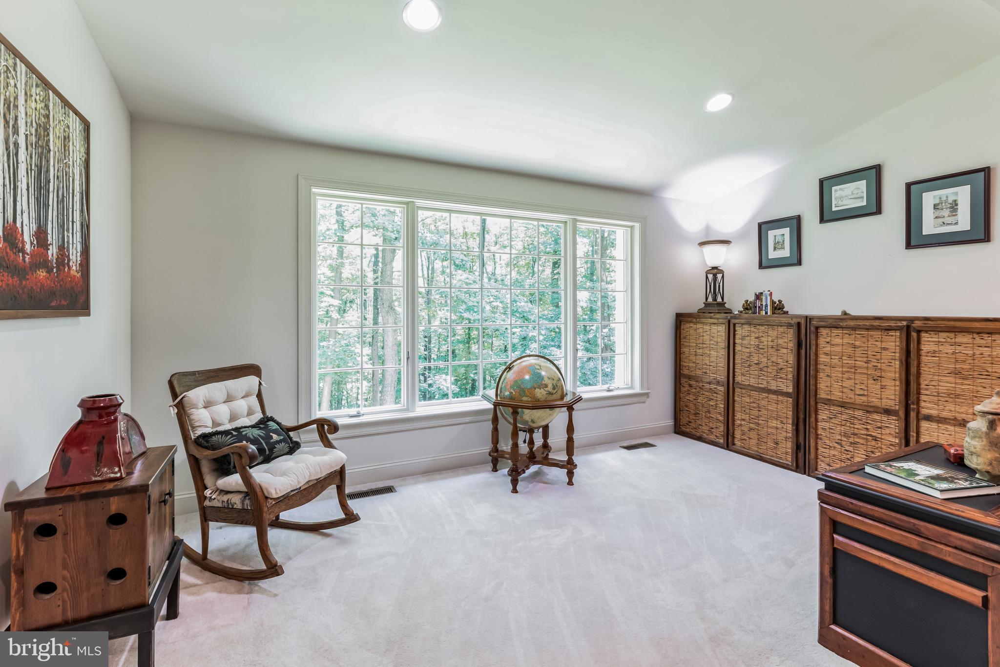 VIRGINIA GLEN - Residential