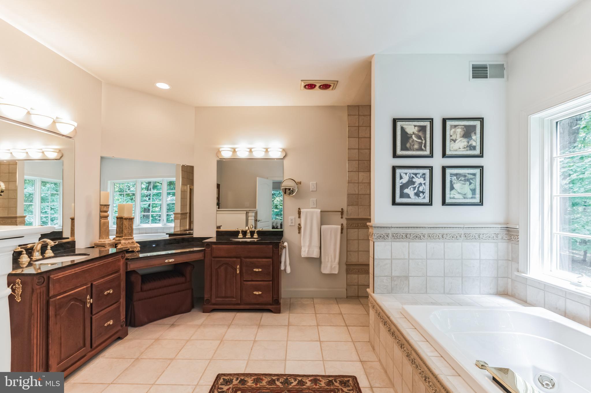 VIRGINIA GLEN - Residential