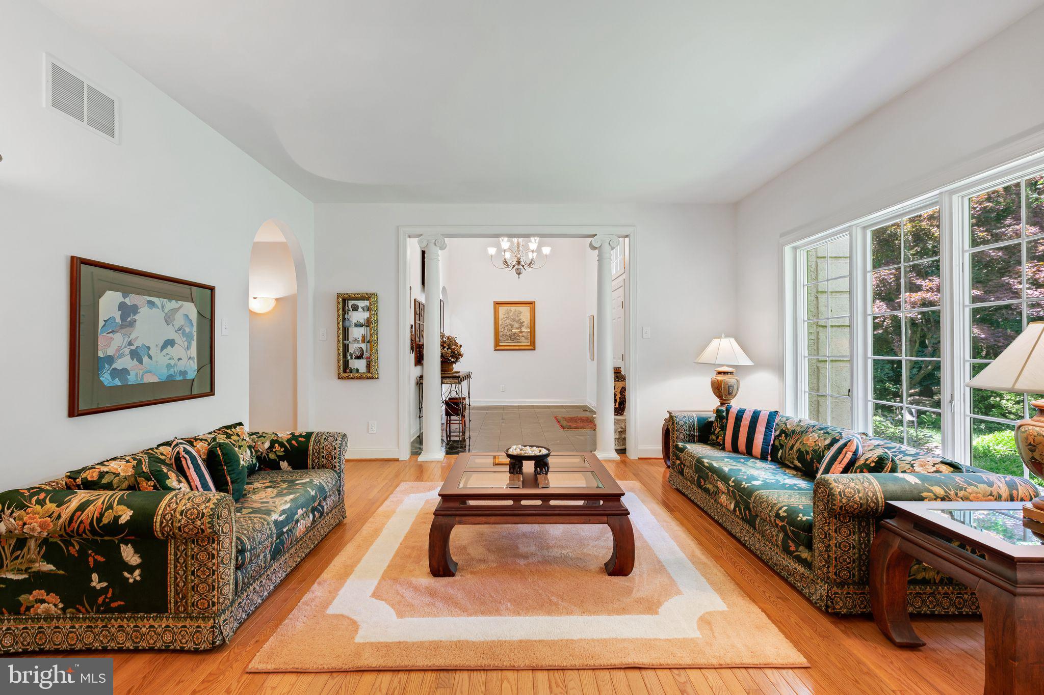 VIRGINIA GLEN - Residential