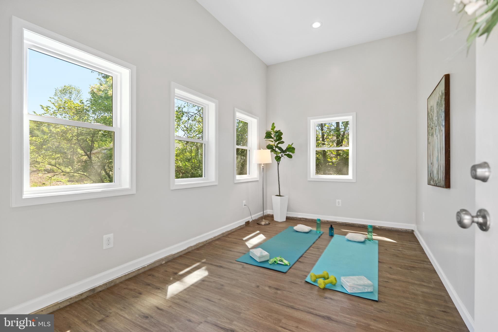 VALLEY VIEW - Residential