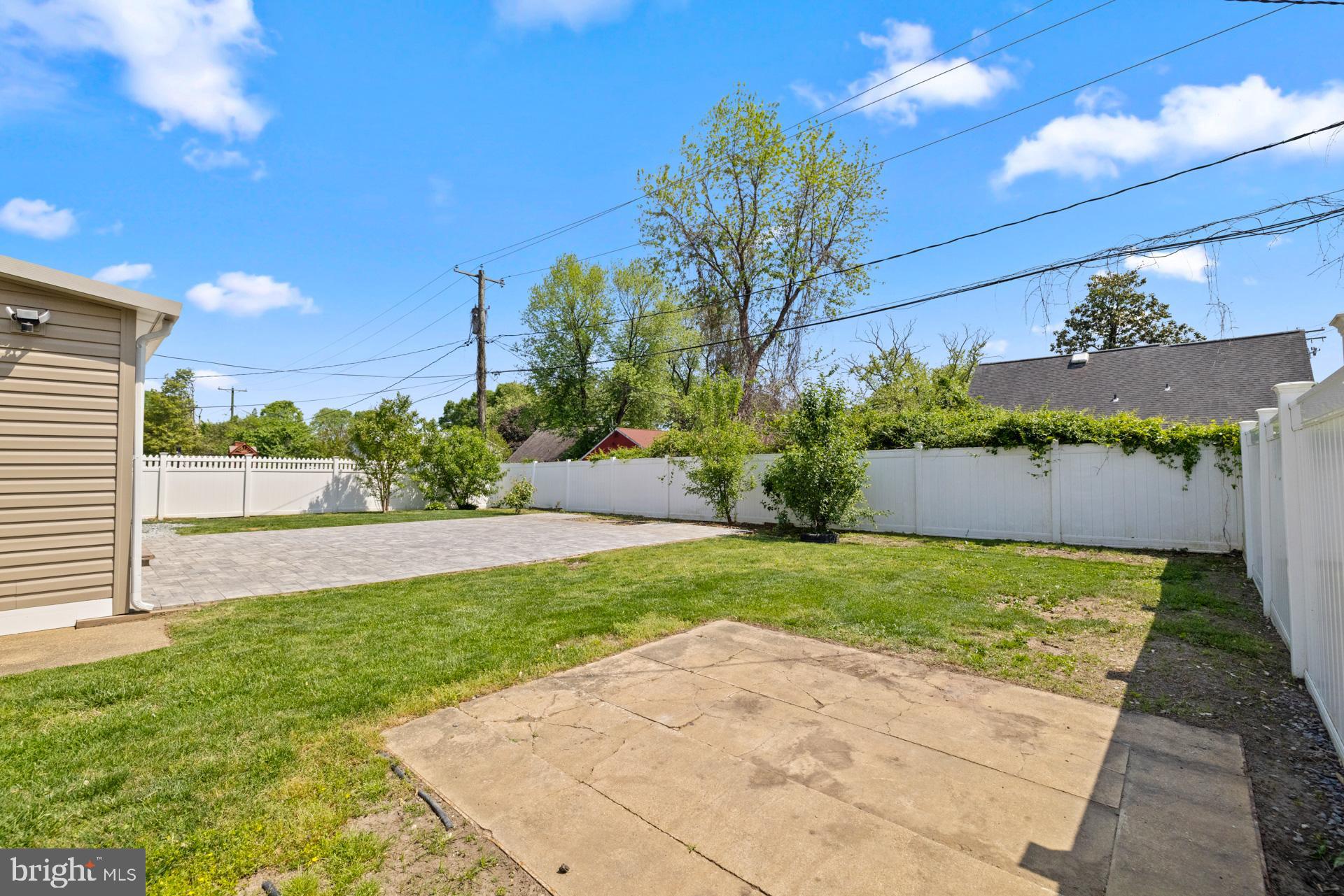 SOMERSET AT BELAIR - Residential