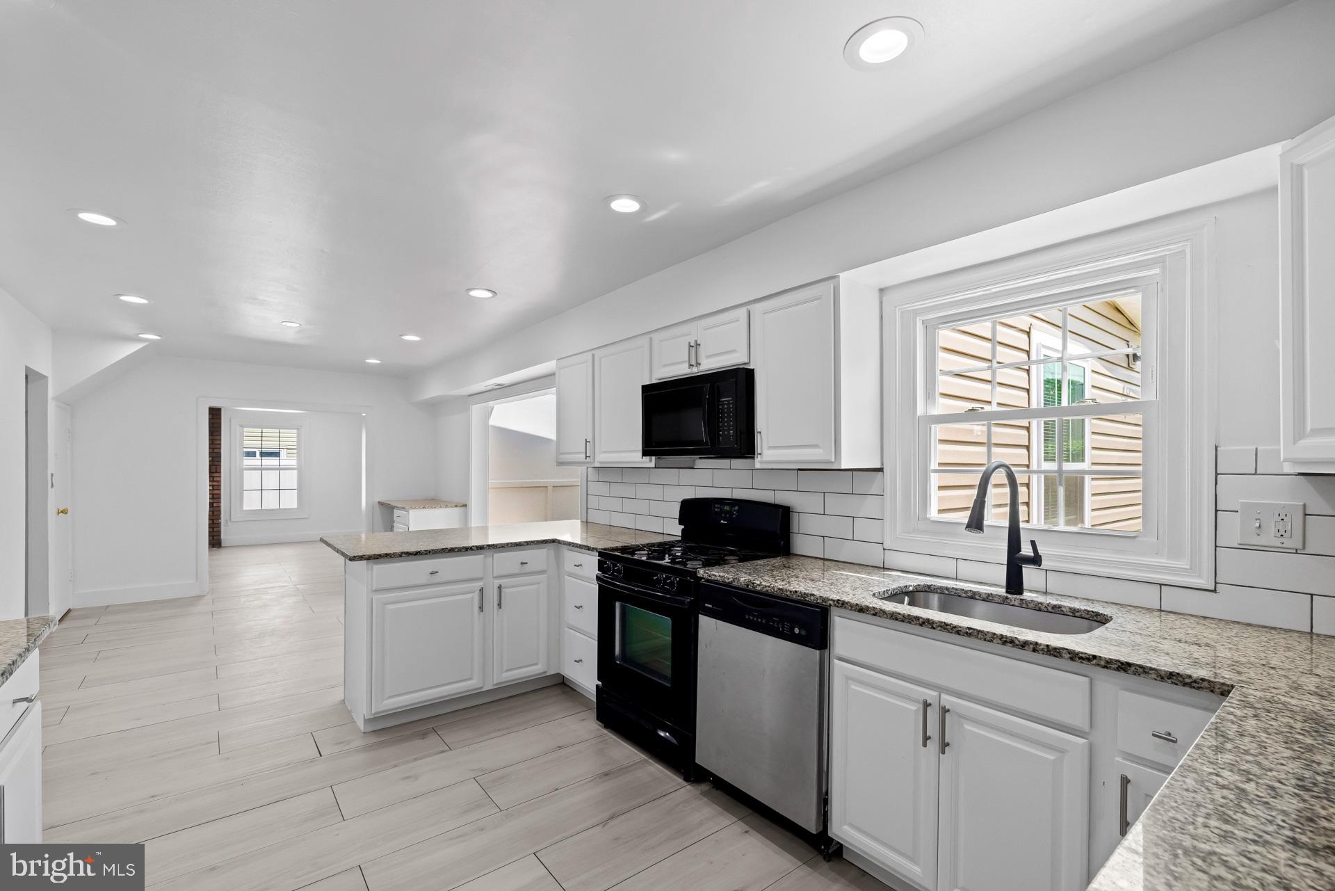 SOMERSET AT BELAIR - Residential