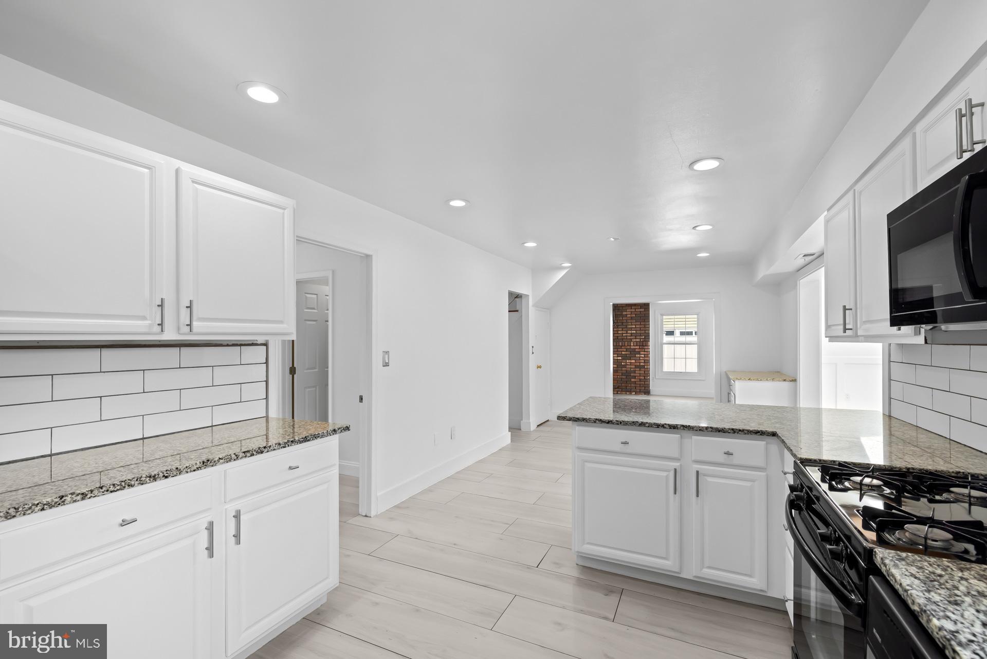 SOMERSET AT BELAIR - Residential