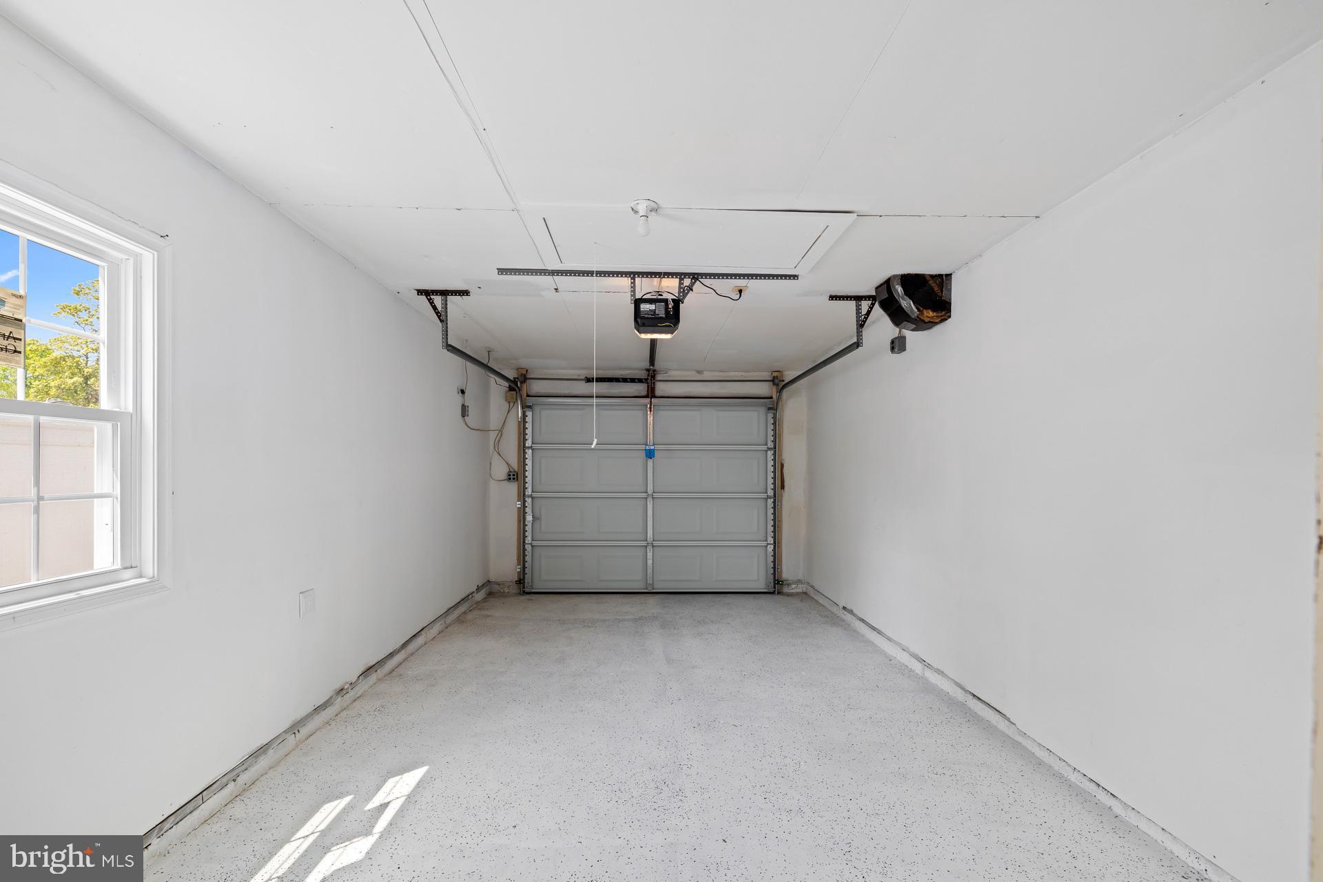 SOMERSET AT BELAIR - Residential