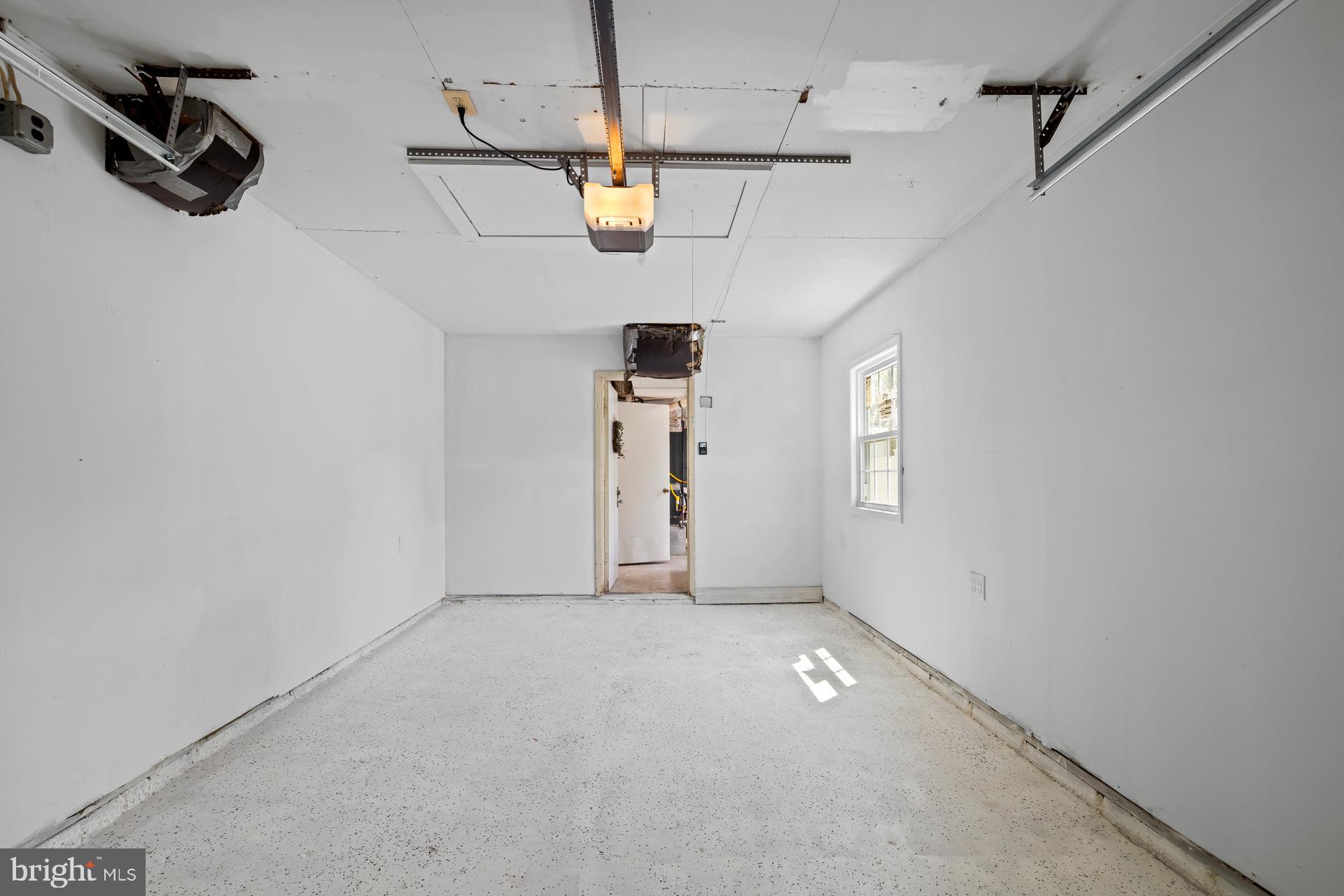 SOMERSET AT BELAIR - Residential