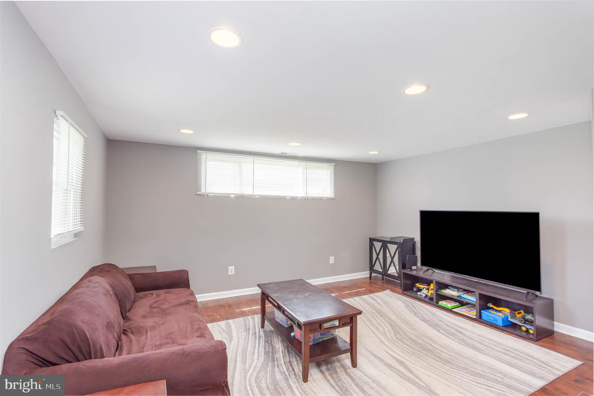 FRENCHS PARK - Residential