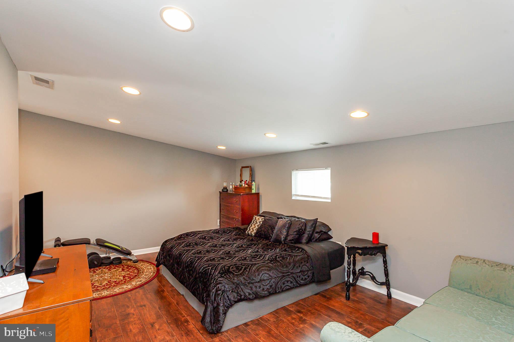 FRENCHS PARK - Residential