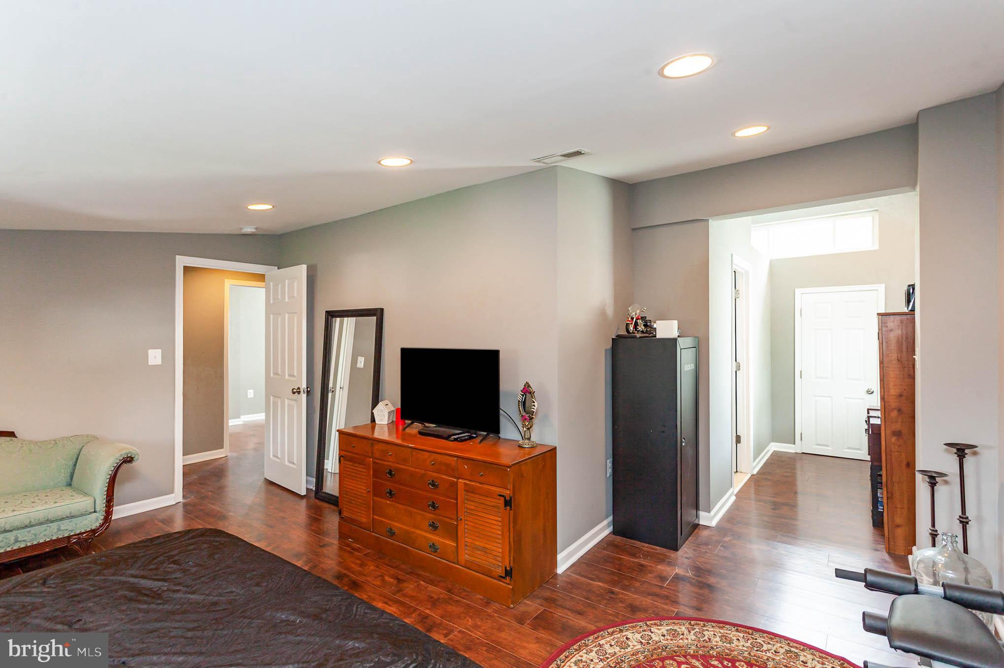 FRENCHS PARK - Residential