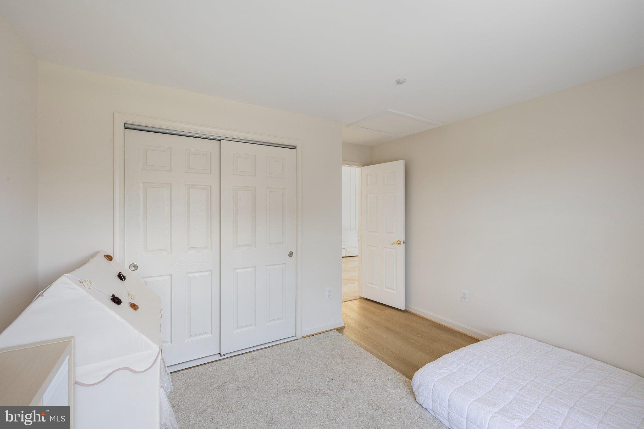 KENTLANDS VIEW - Residential