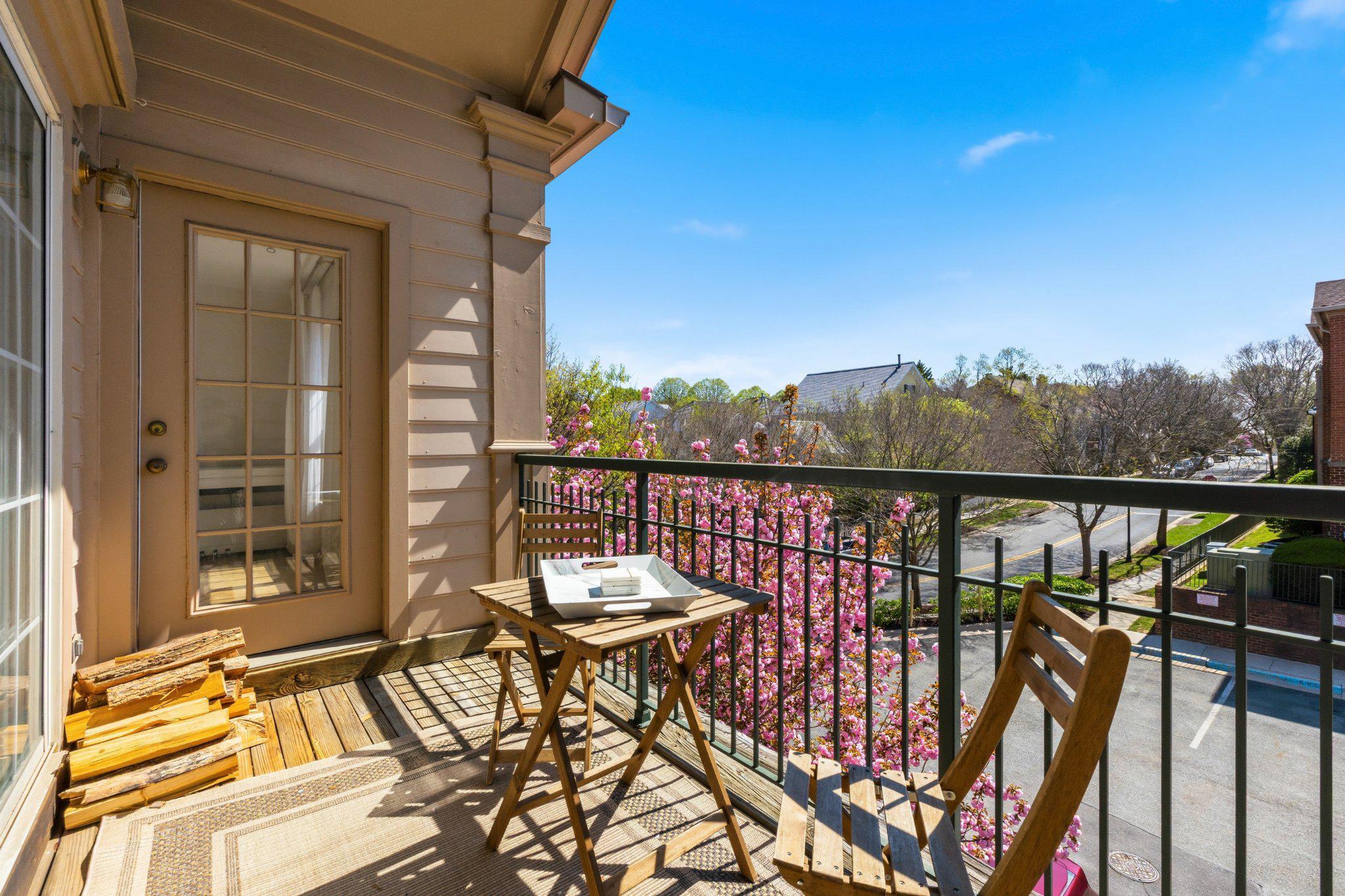 KENTLANDS VIEW - Residential